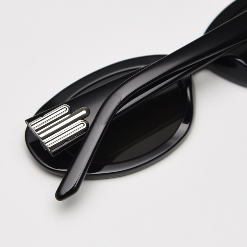 Kính râm thời trang