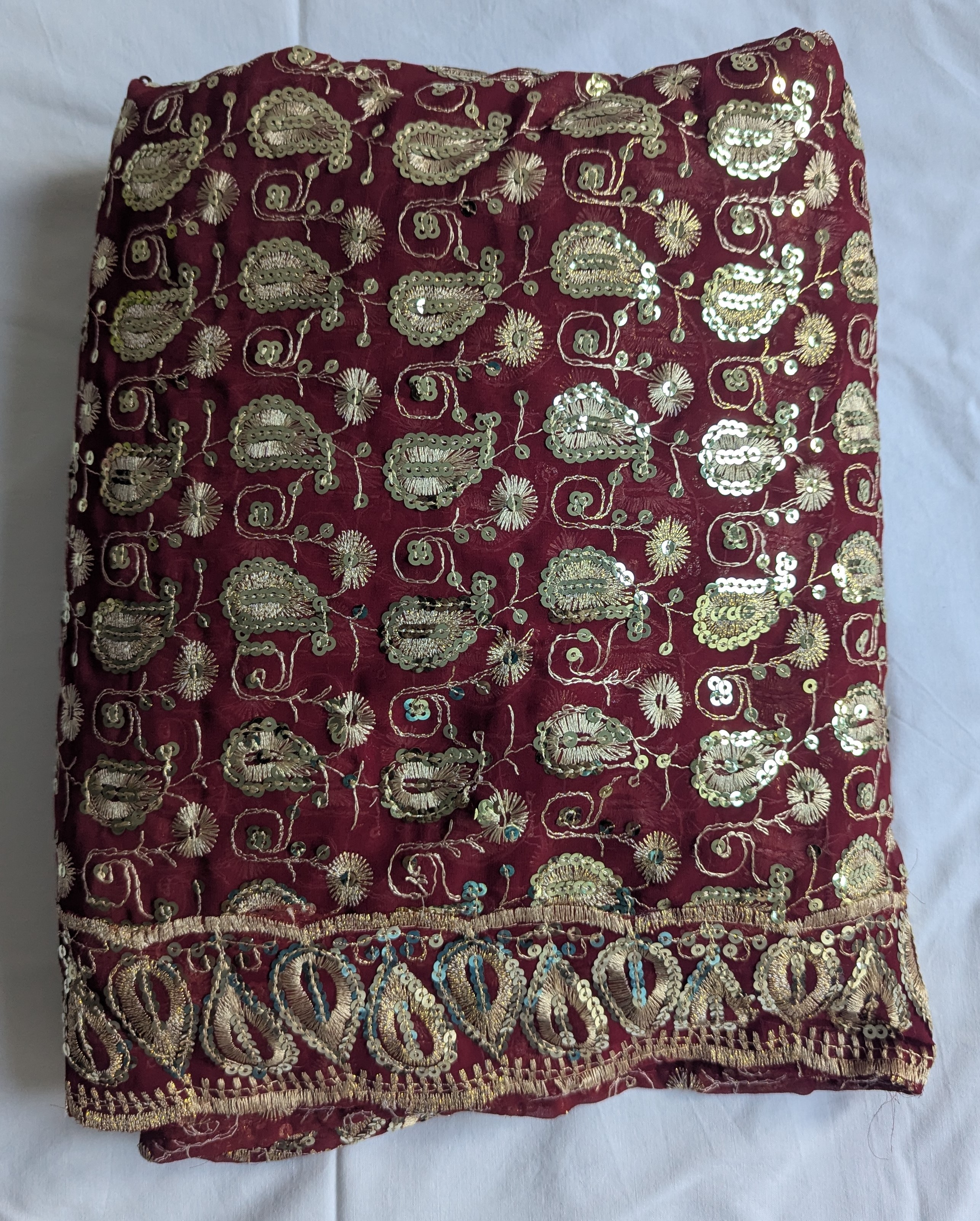 Boreaux roter bestickter Saree