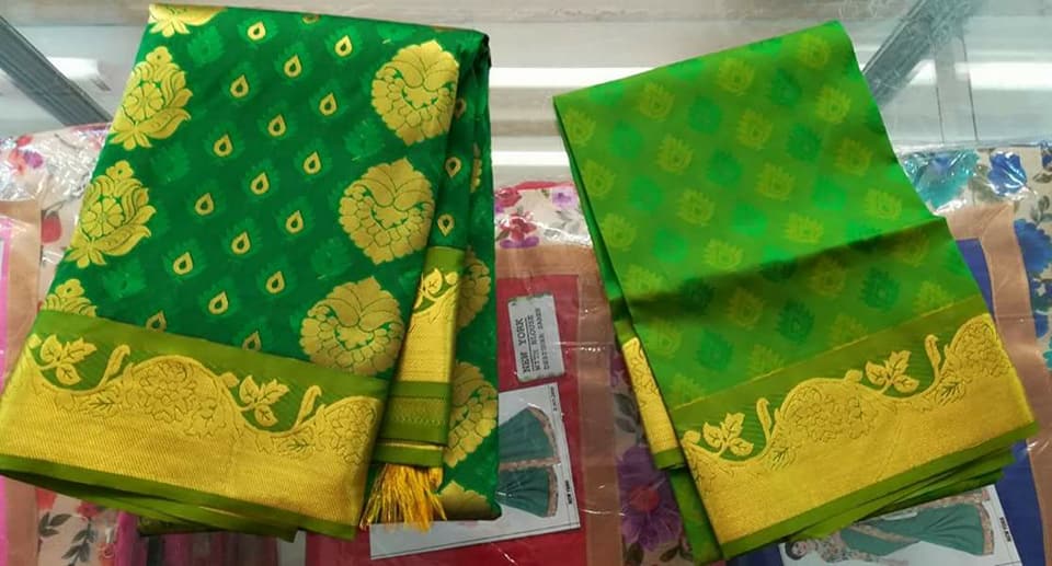 Grüne Seiden-Saree
