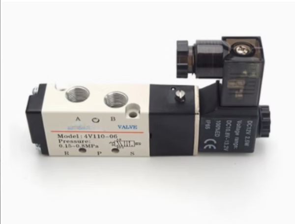 SERIE 4V110-06 AC220V 4V110-06