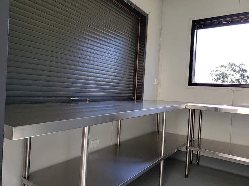 Conteneur Café / Bar Portable – 10 Pieds Habillage Bois