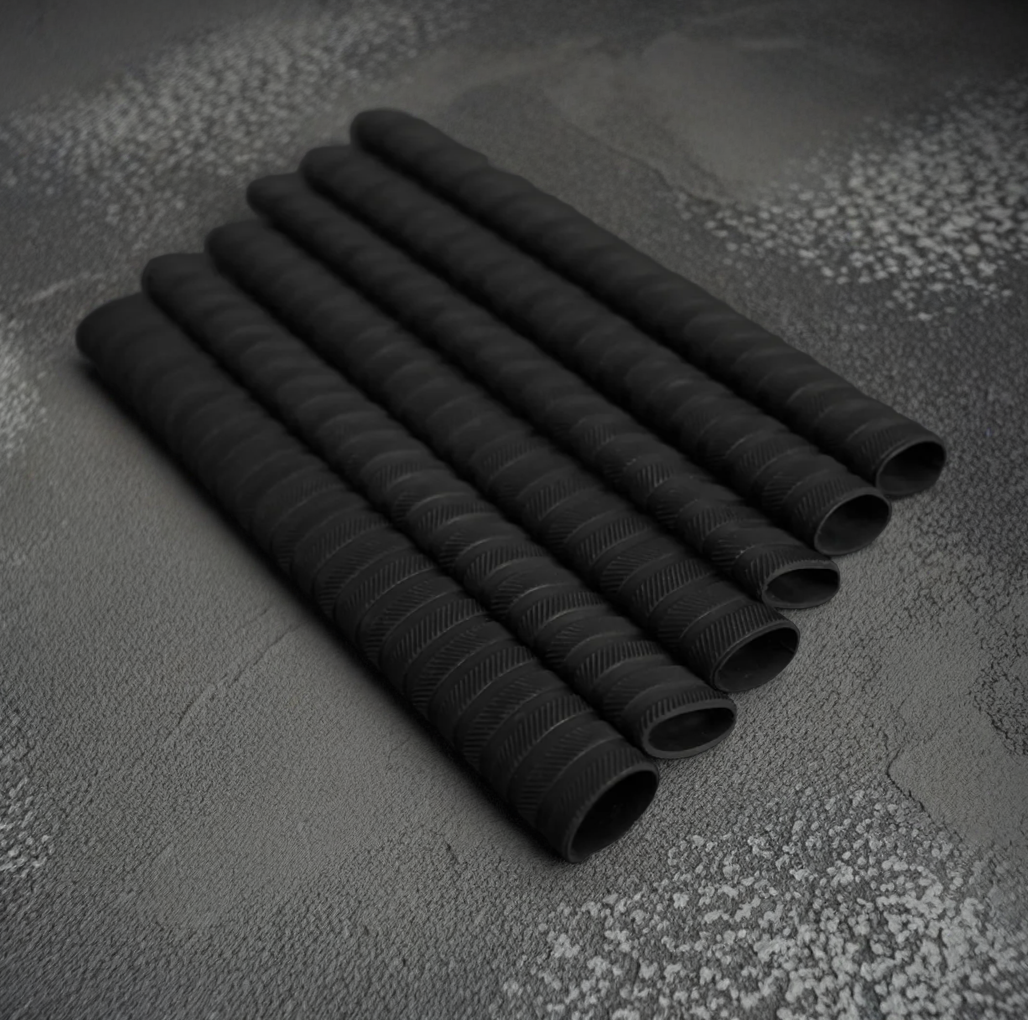 BLACK RING CHEVRON GRIPS