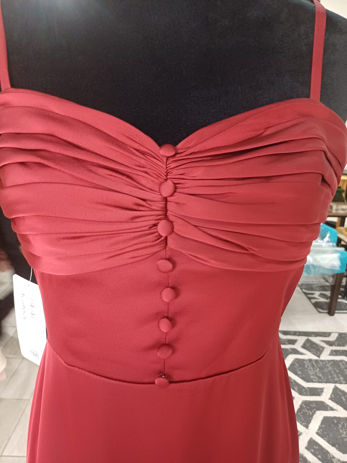 Vestido midi rojo elegante