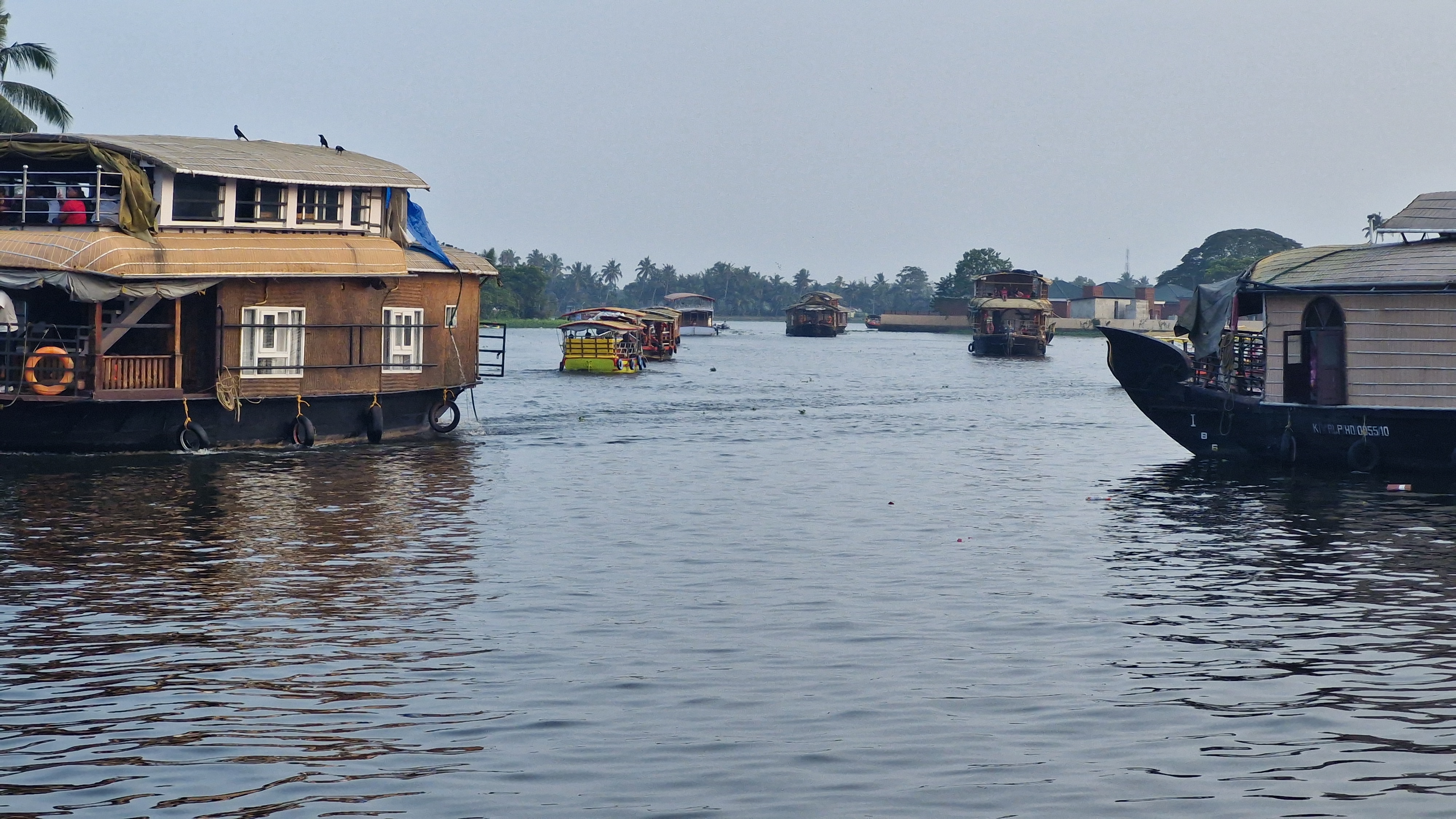 Kodaikanal, Munnar & Alappuzha: Scenic Hills & Backwaters Escape