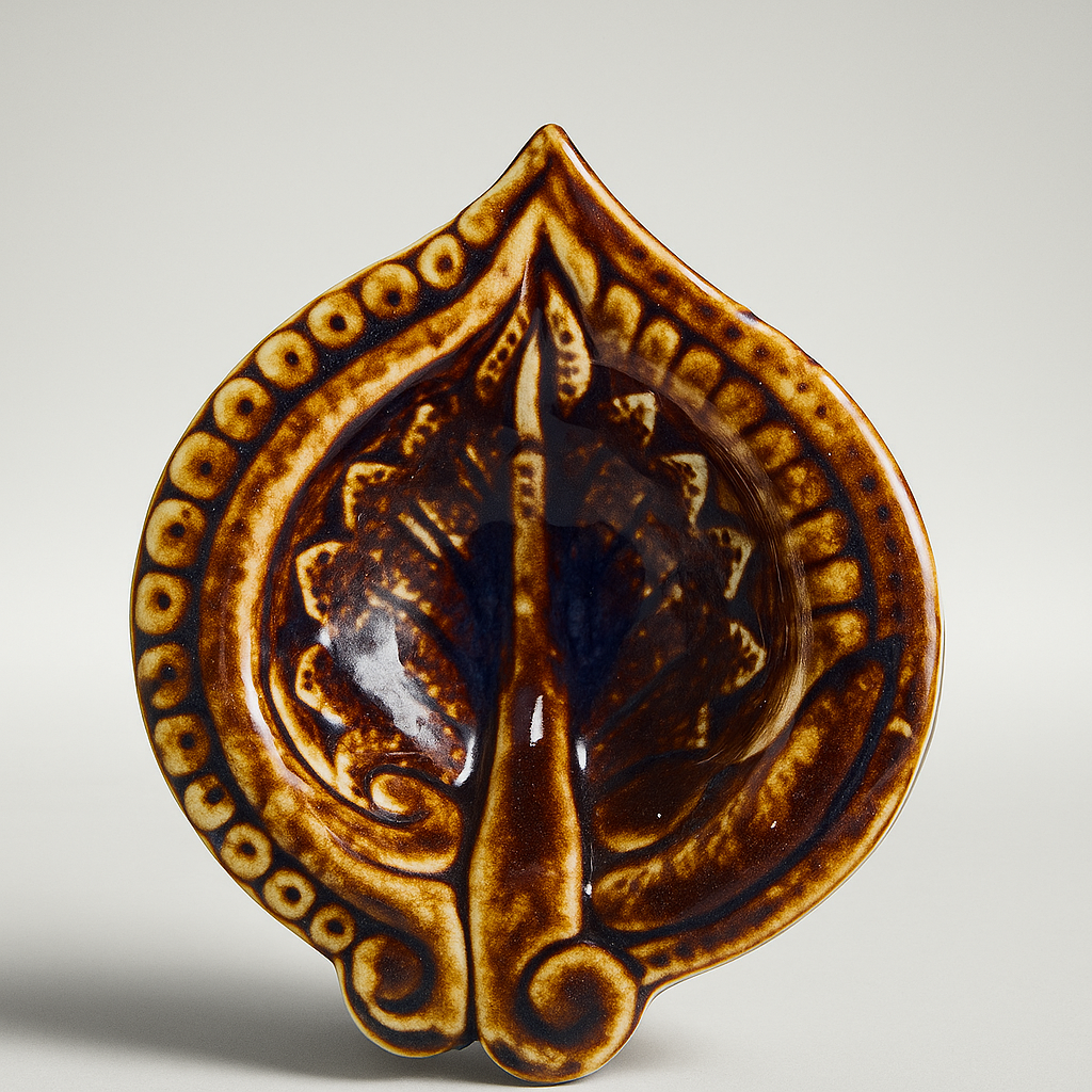 Vintage Ceramic Leaf Diyas(SET OF 5)