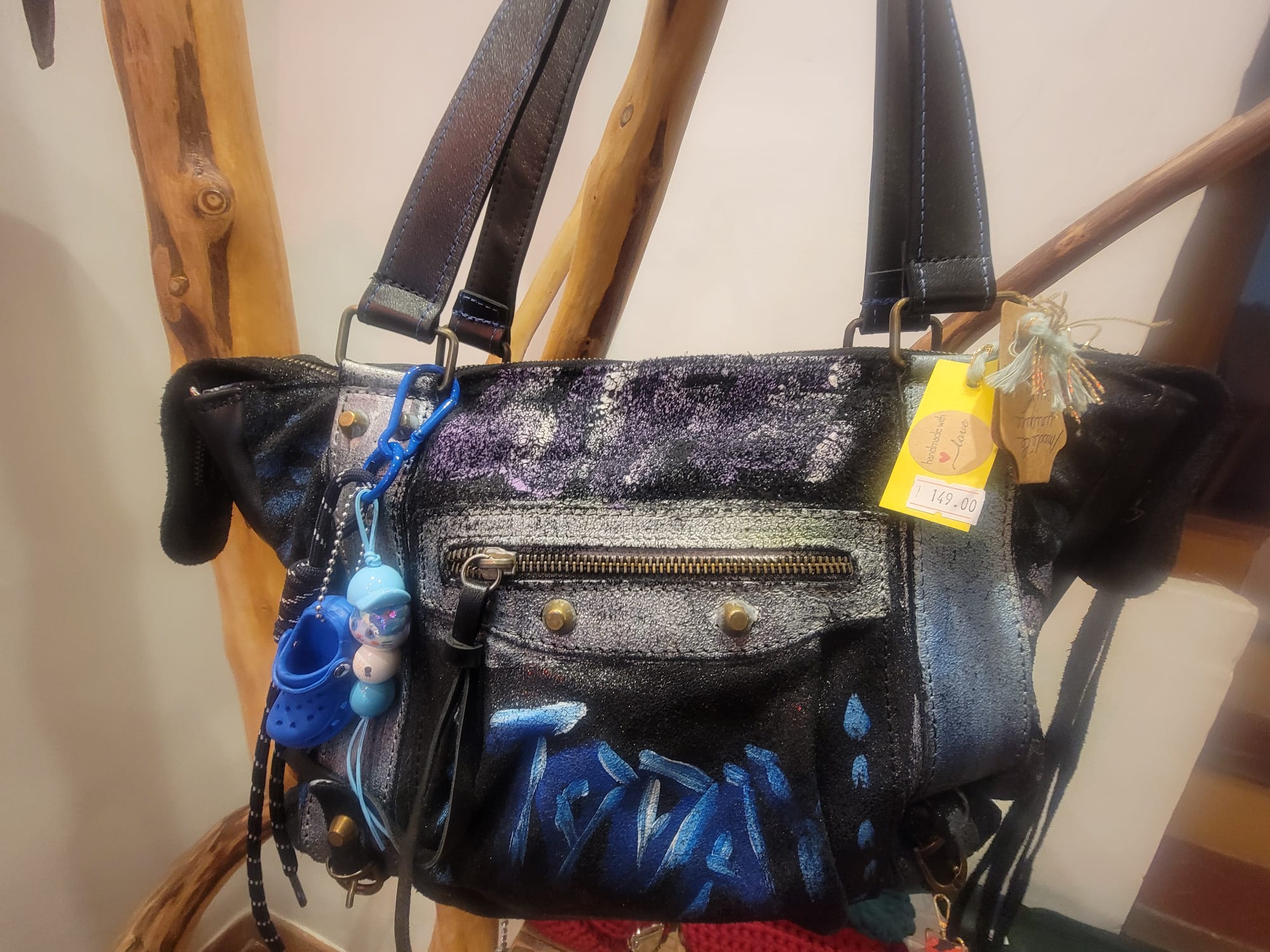 Sac à main cuir modèle unique.