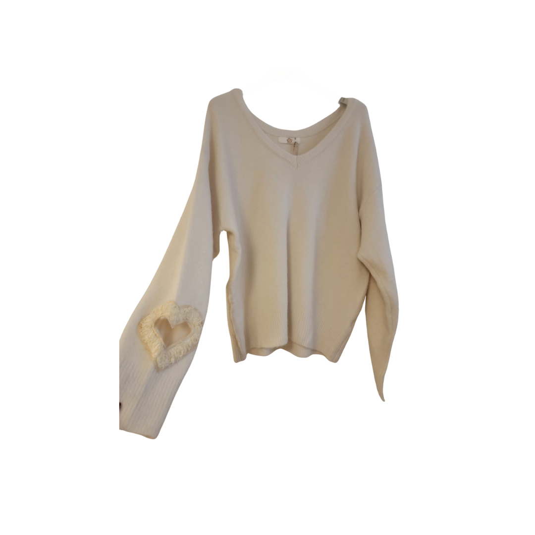 Pull beige à motif cœur