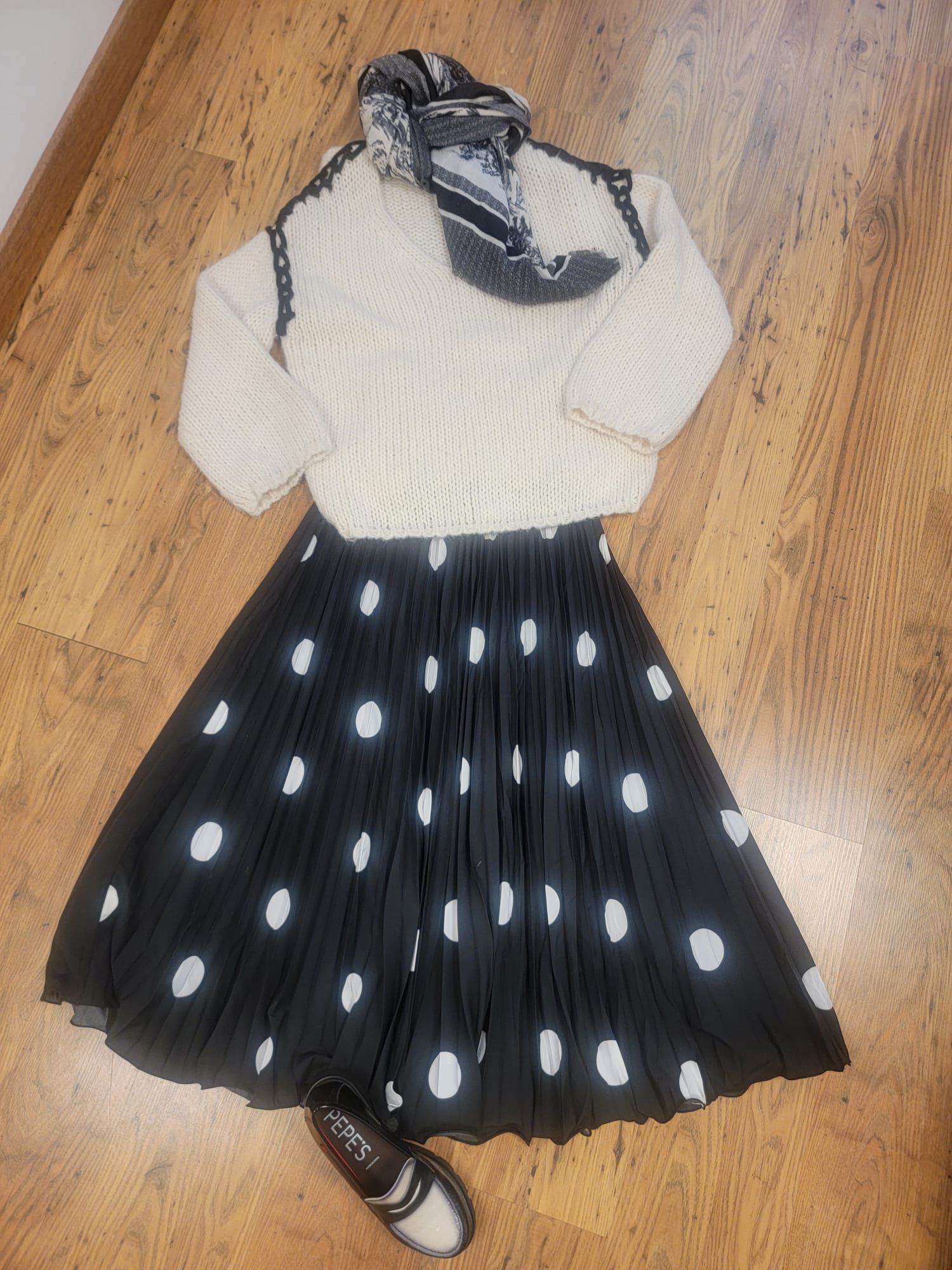 Graphisme en Mouvement : Noir, Blanc & Crème