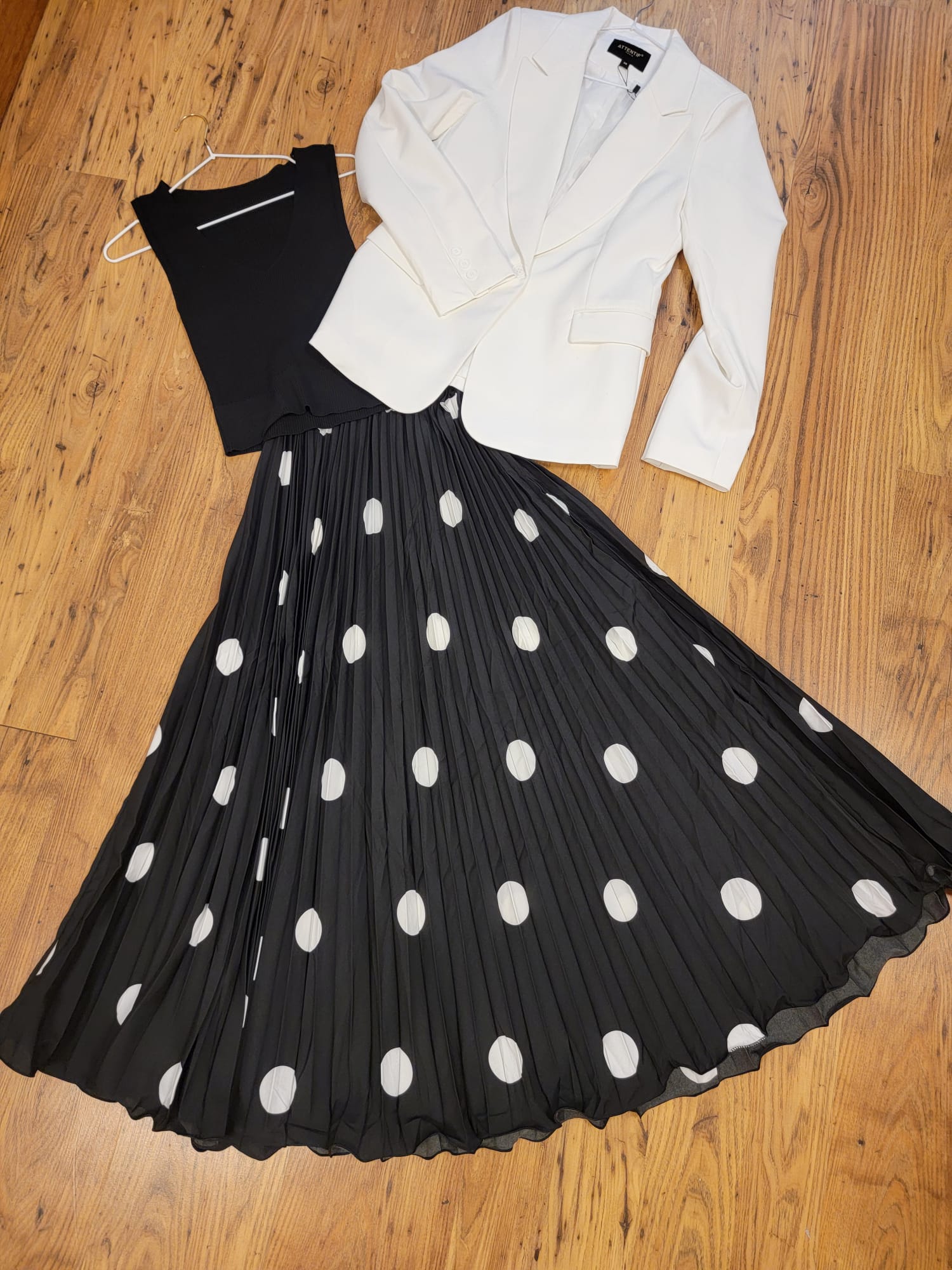 Jupe plissée à pois