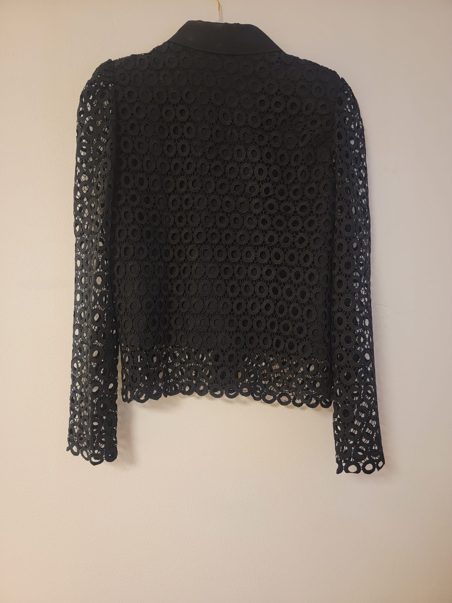 Chemisier noir en dentelle
