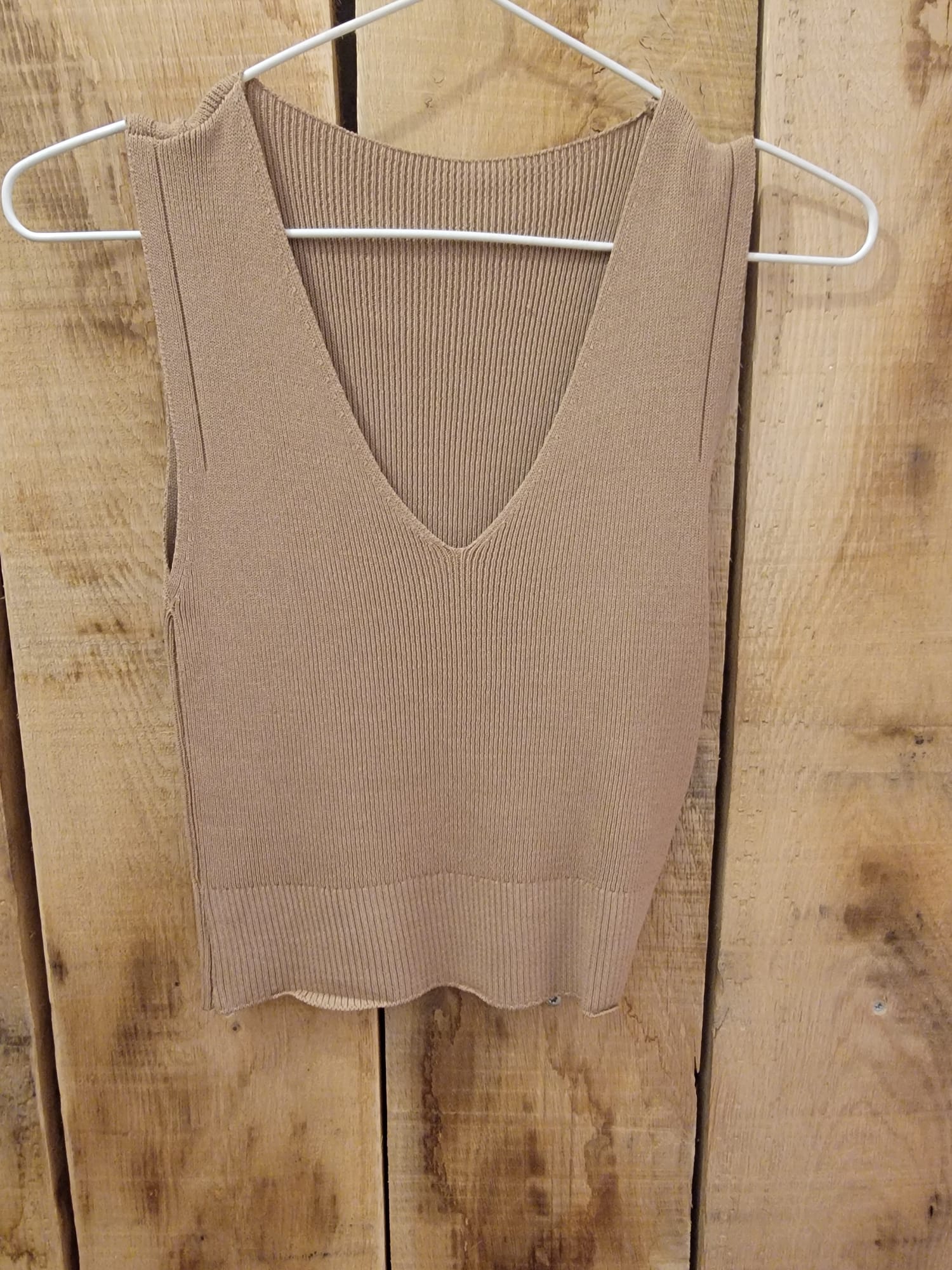 Un look sophistiqué aux tons doux.