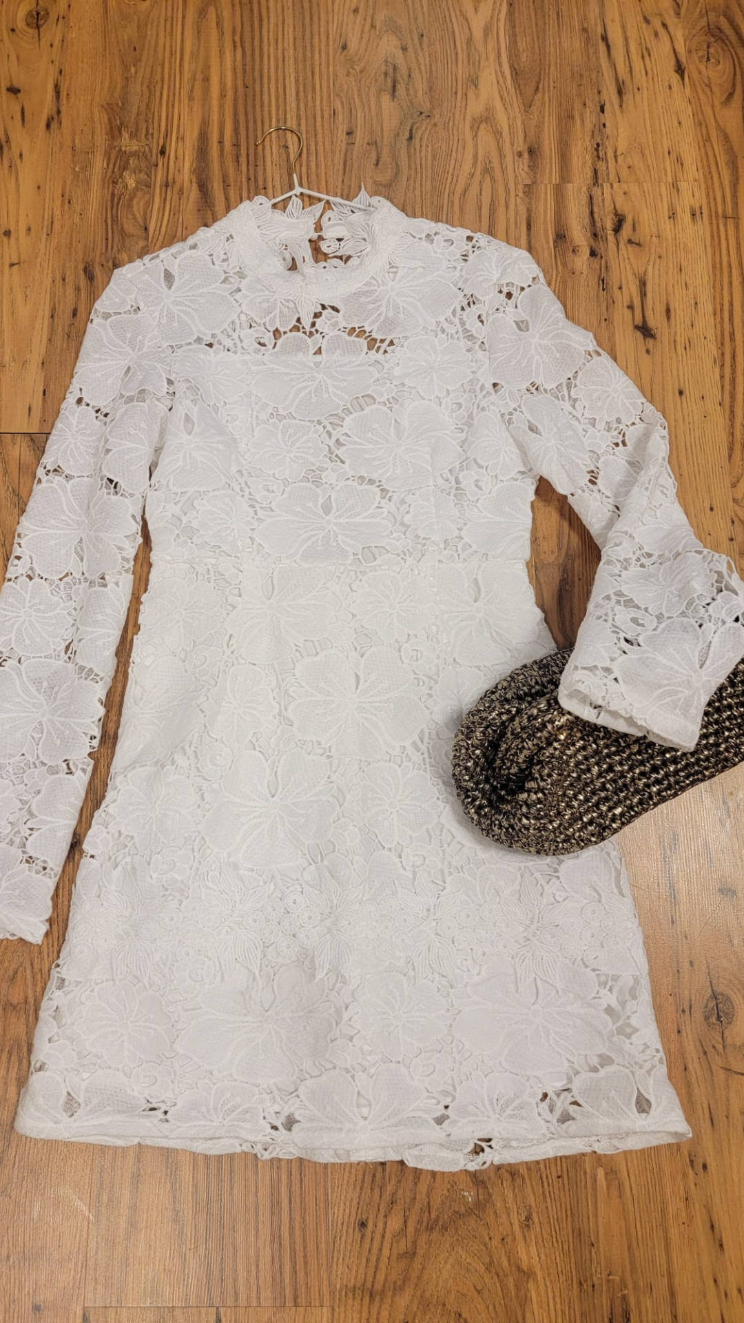 Robe blanche en dentelle