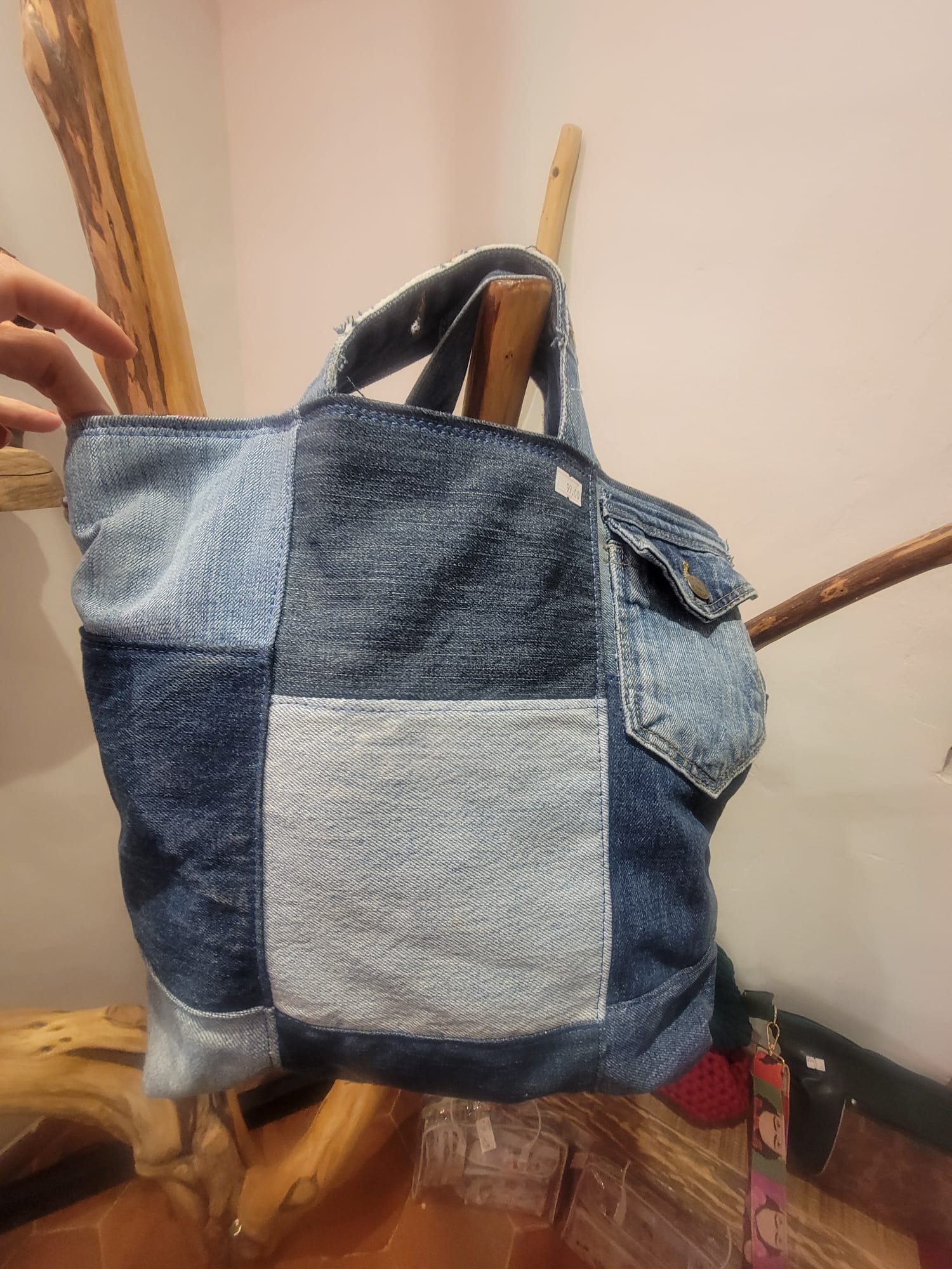 Sac cabas en jean recyclé création unique.