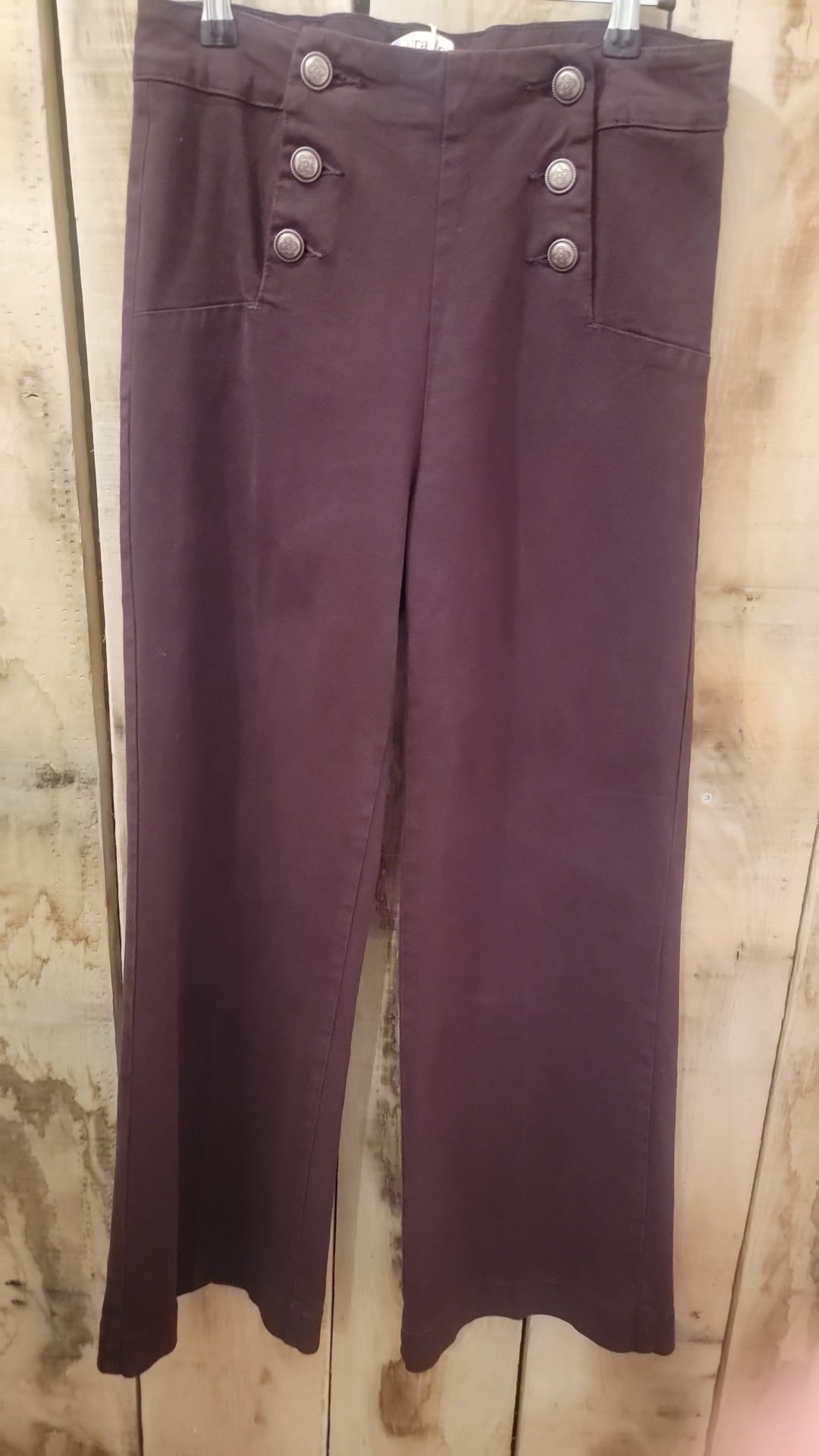 Pantalon à boutons