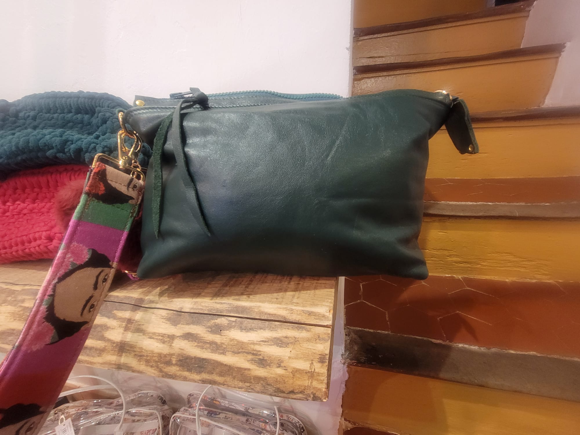 Sac à main en cuir vert création unique.