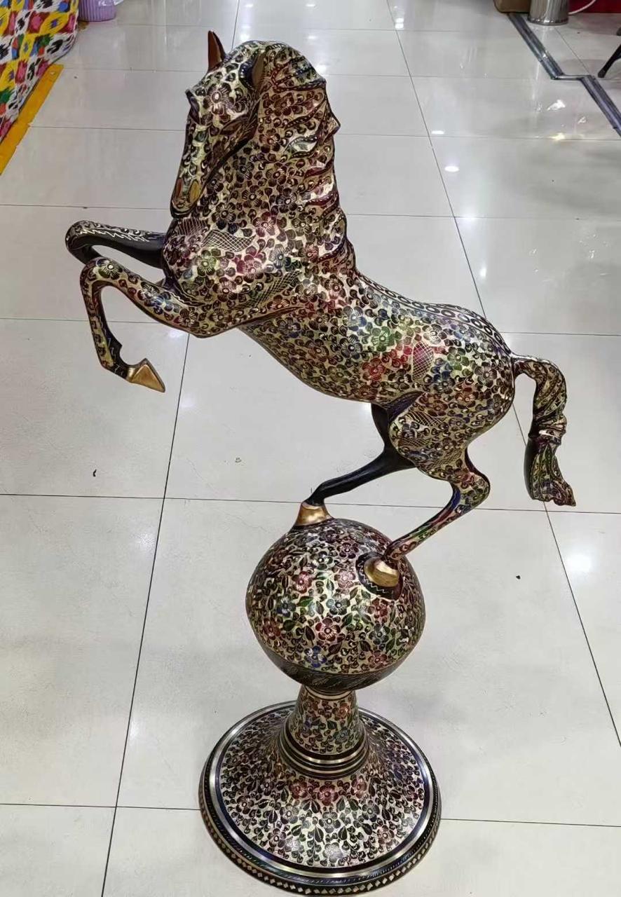 Horse with ball 36 inch