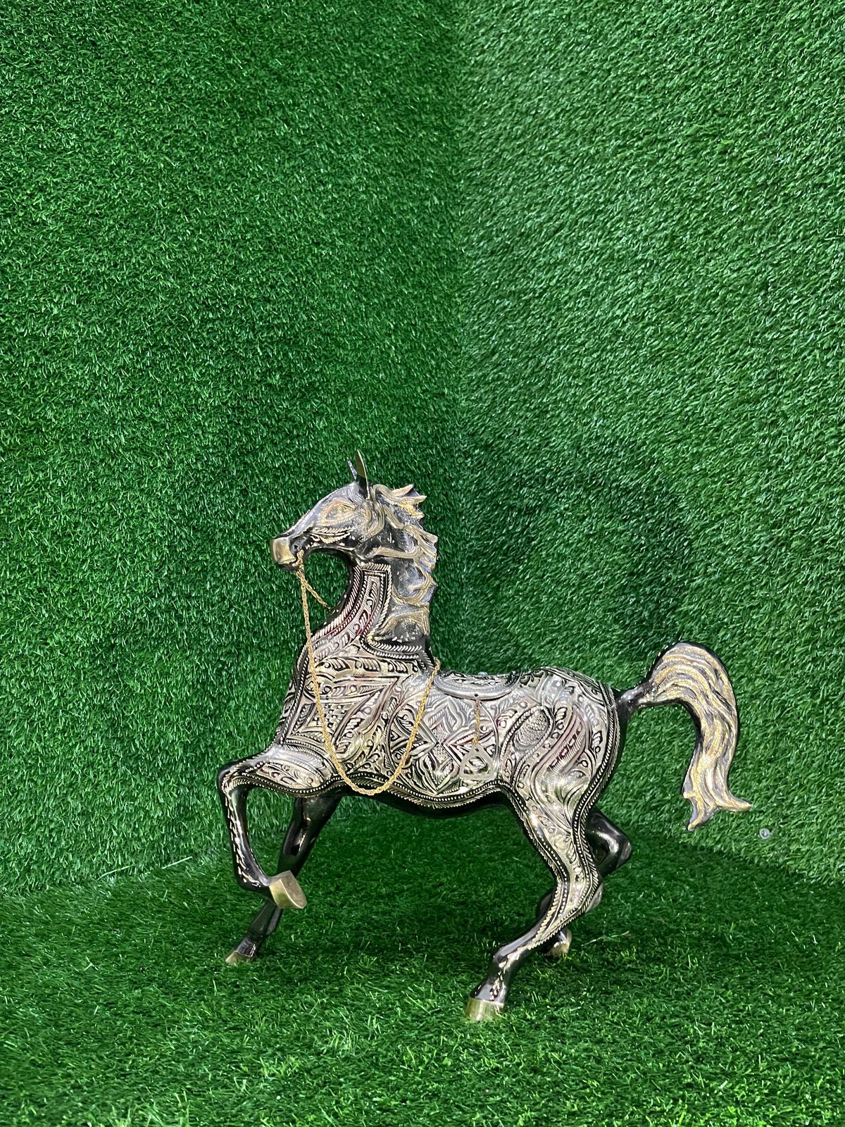 Horse 20 inch