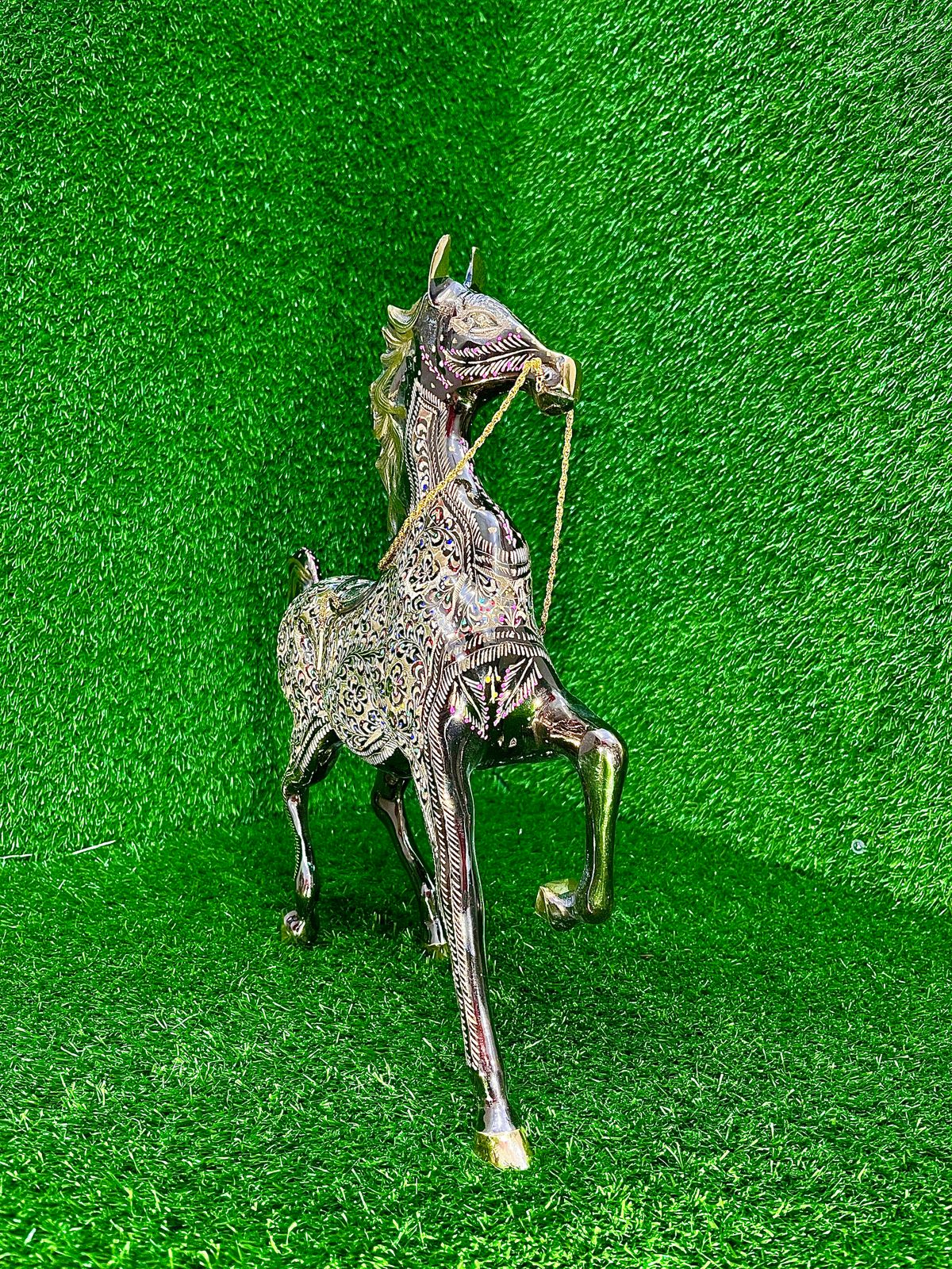 Horse 20 inch 