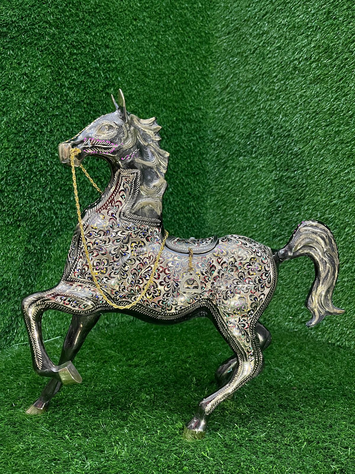 Horse 20 inch 