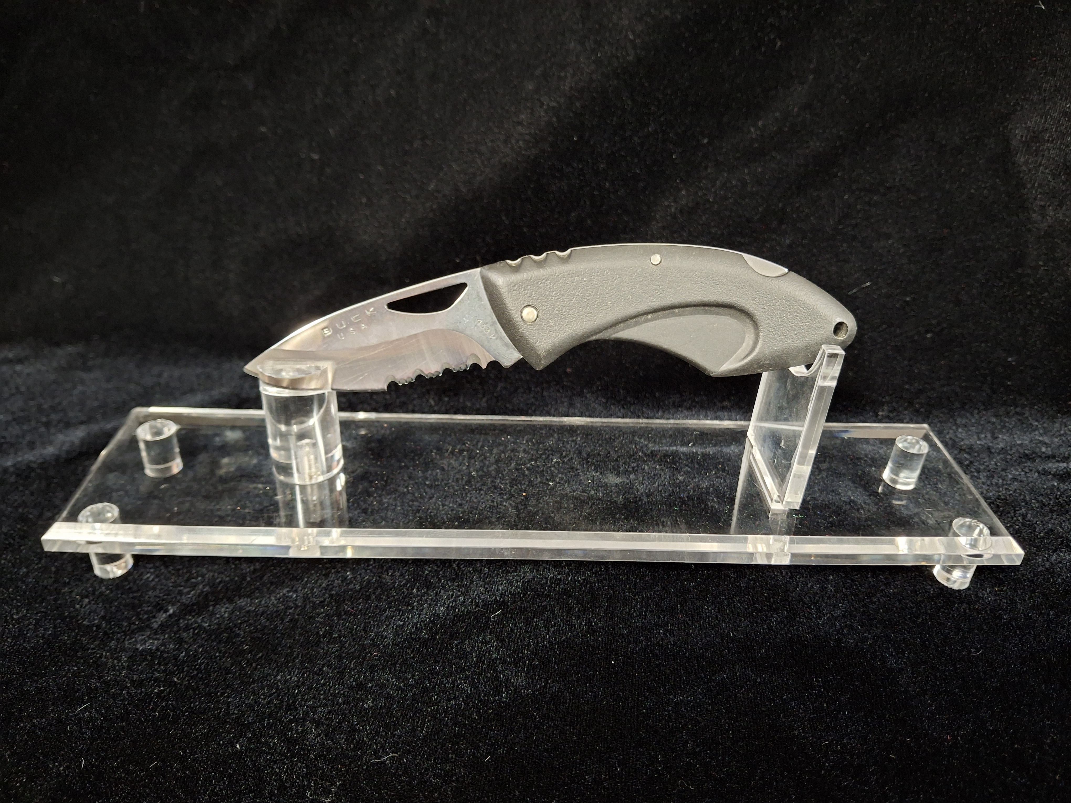 Buck 433Folding Partially Serrated Pocket Knife