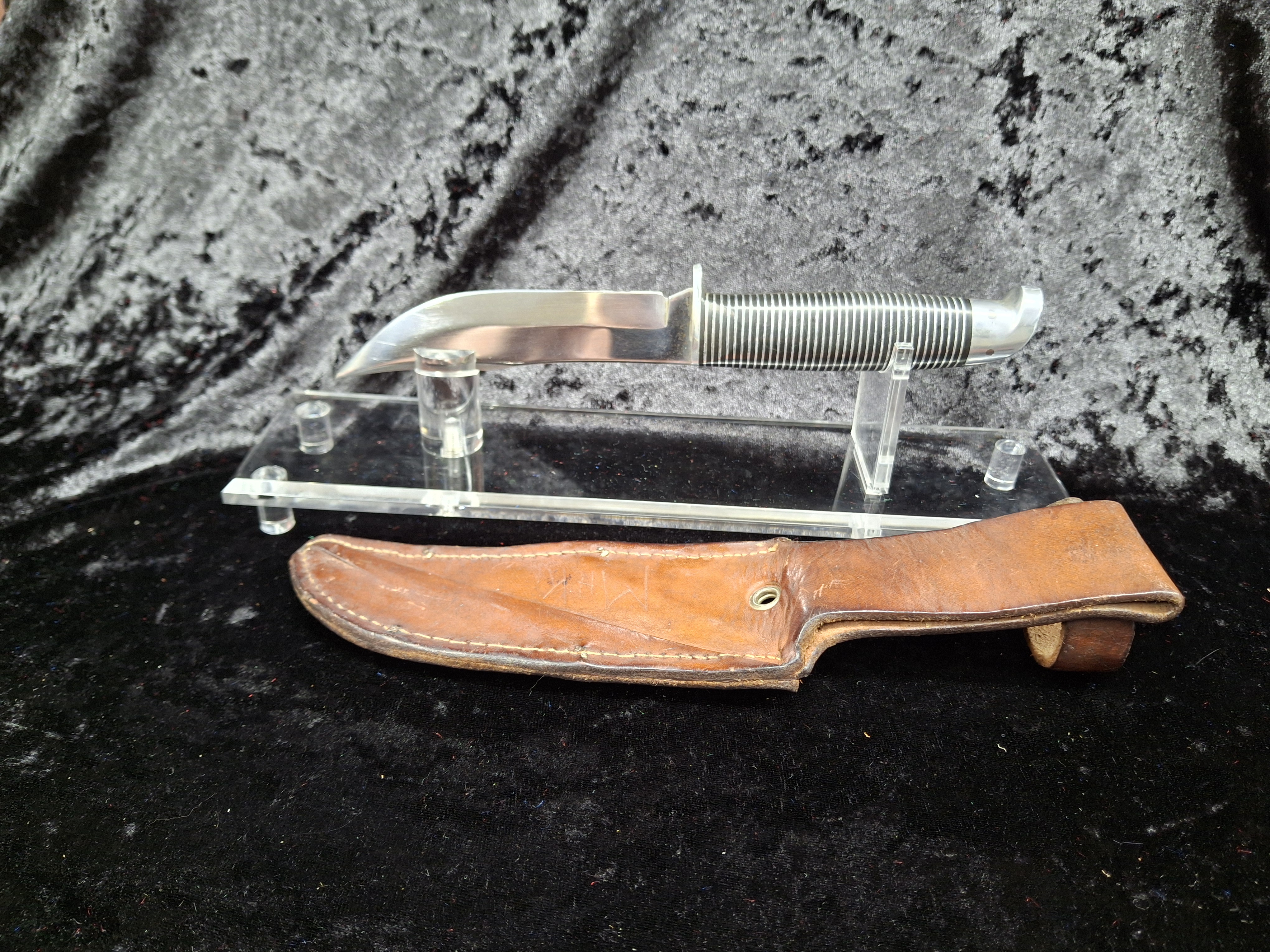 Vintage Western Fixed-Blade Hunting Knife with Leather Sheath