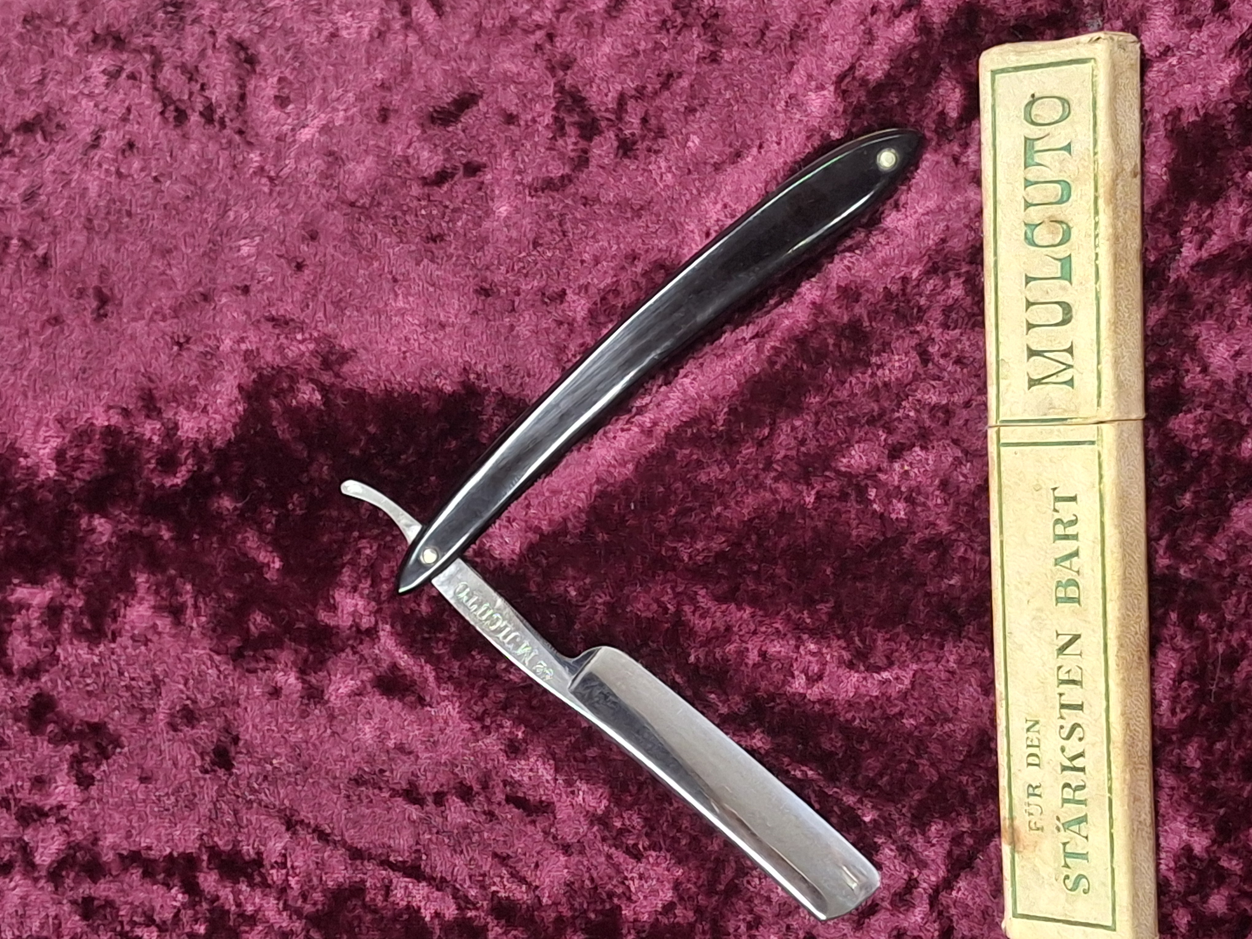 Mulcuto Straight Razor
