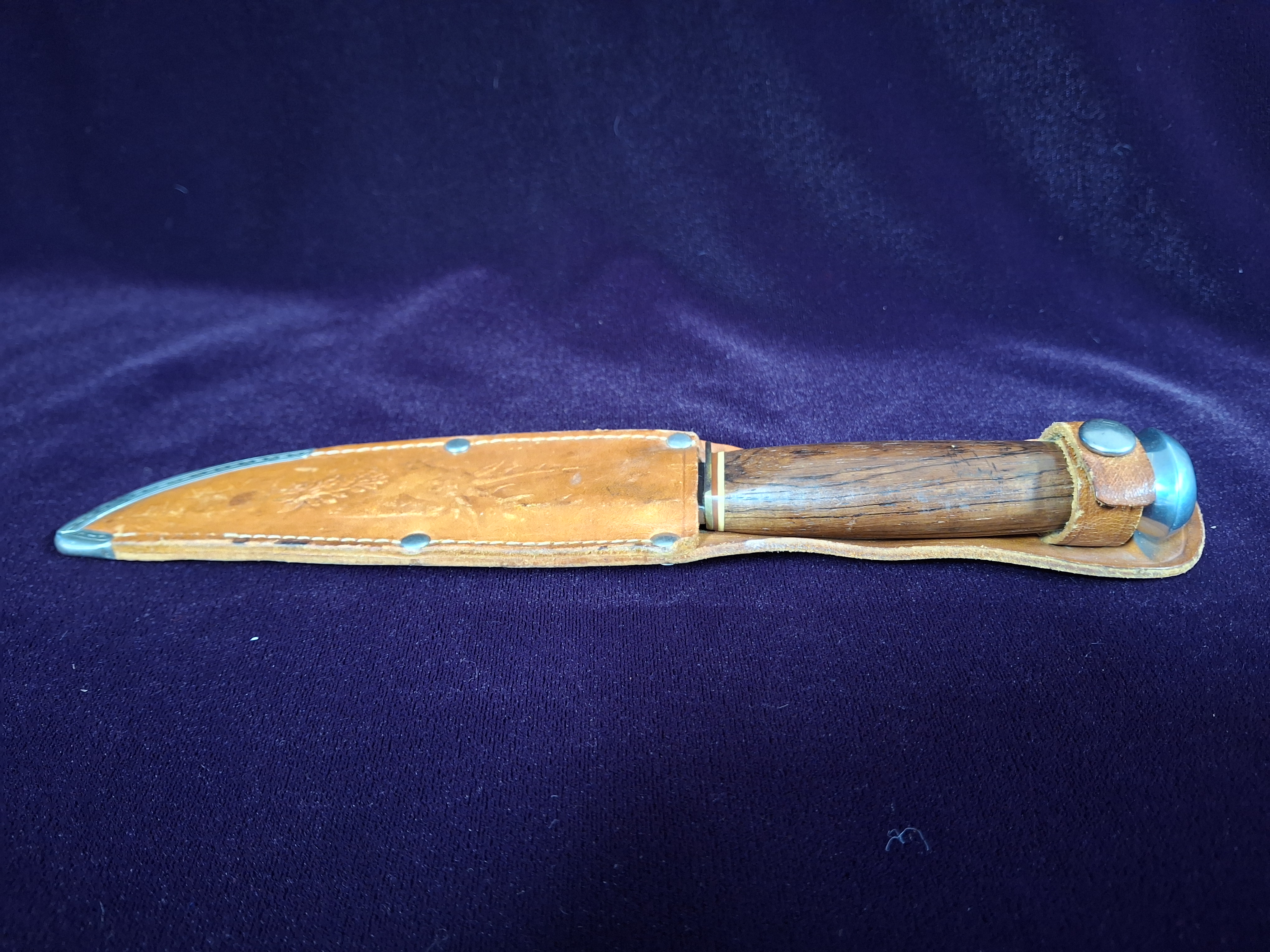 Eszet Vintage Polished Wood Handle Hunting Knife