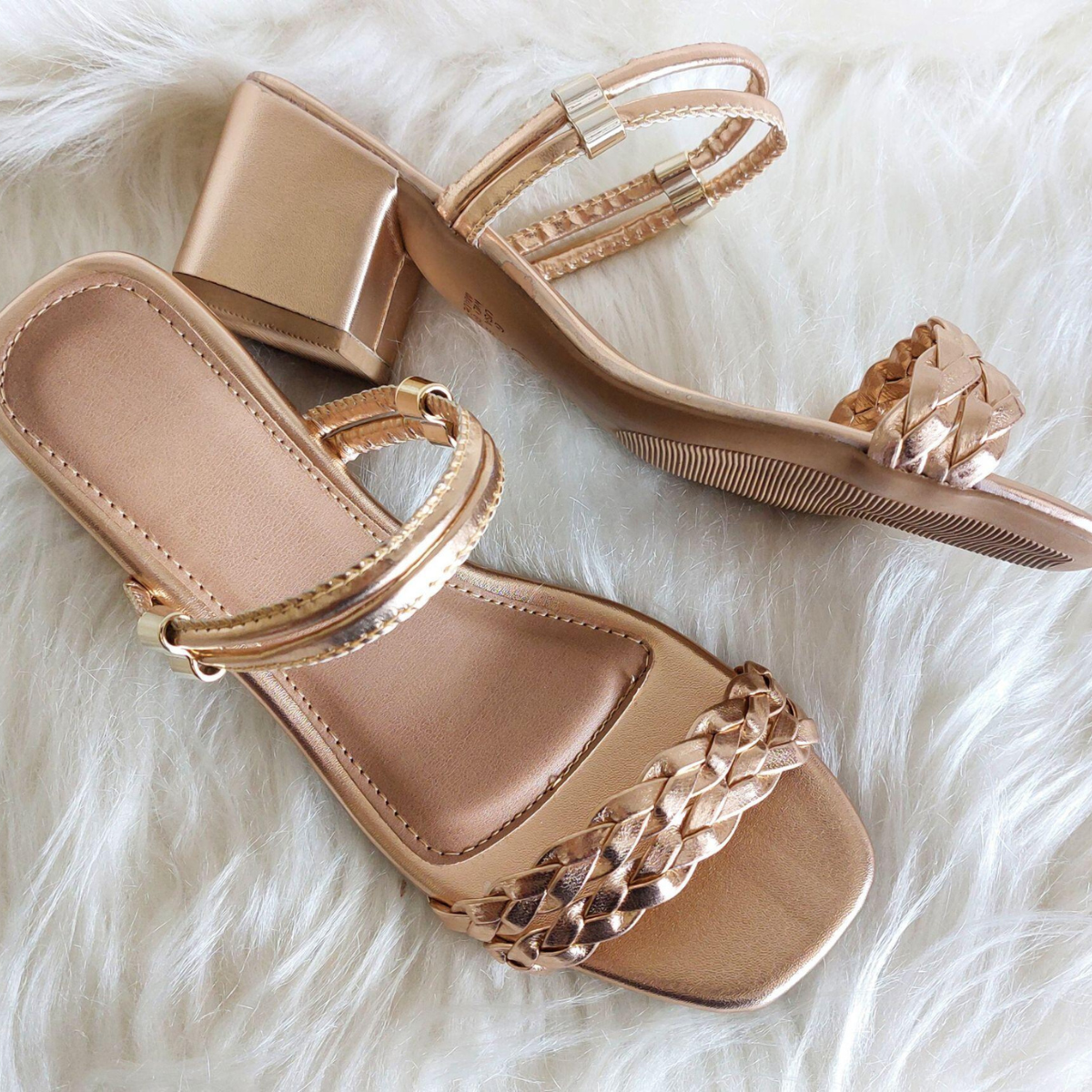 Sandália de Salto Quadrado Feminina 