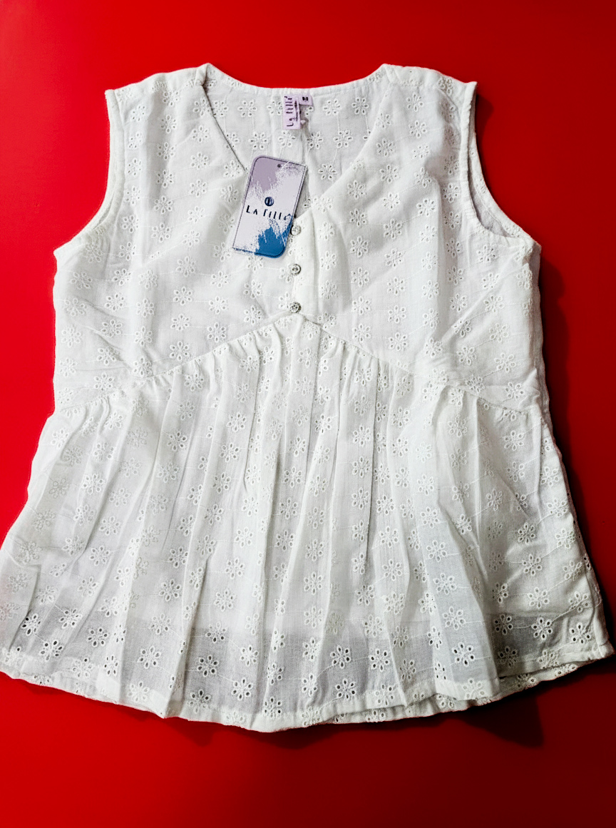 Hakoba Charm Top - White