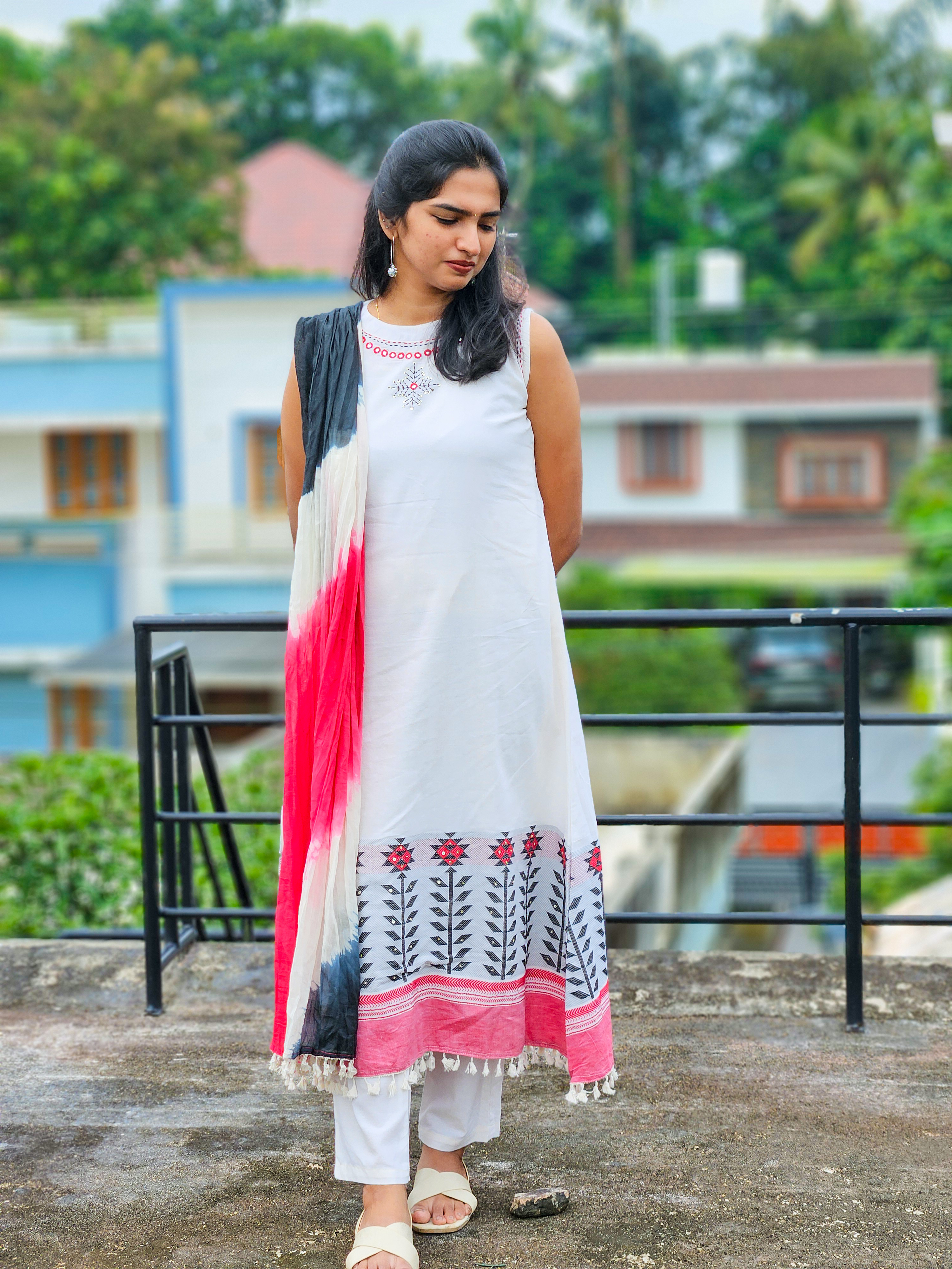 Noir Aura Set -white