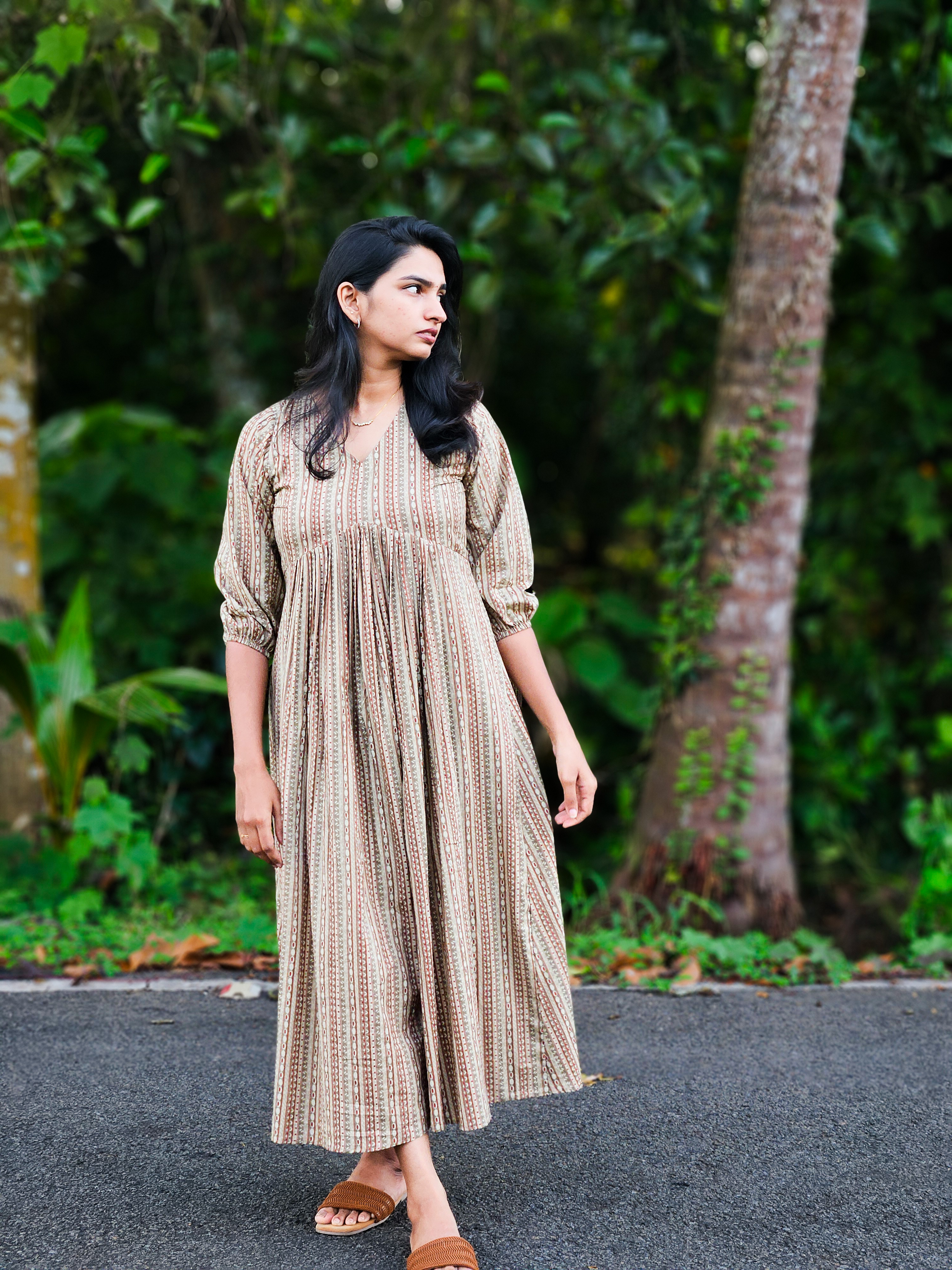 Line Tale Kurti 🌿