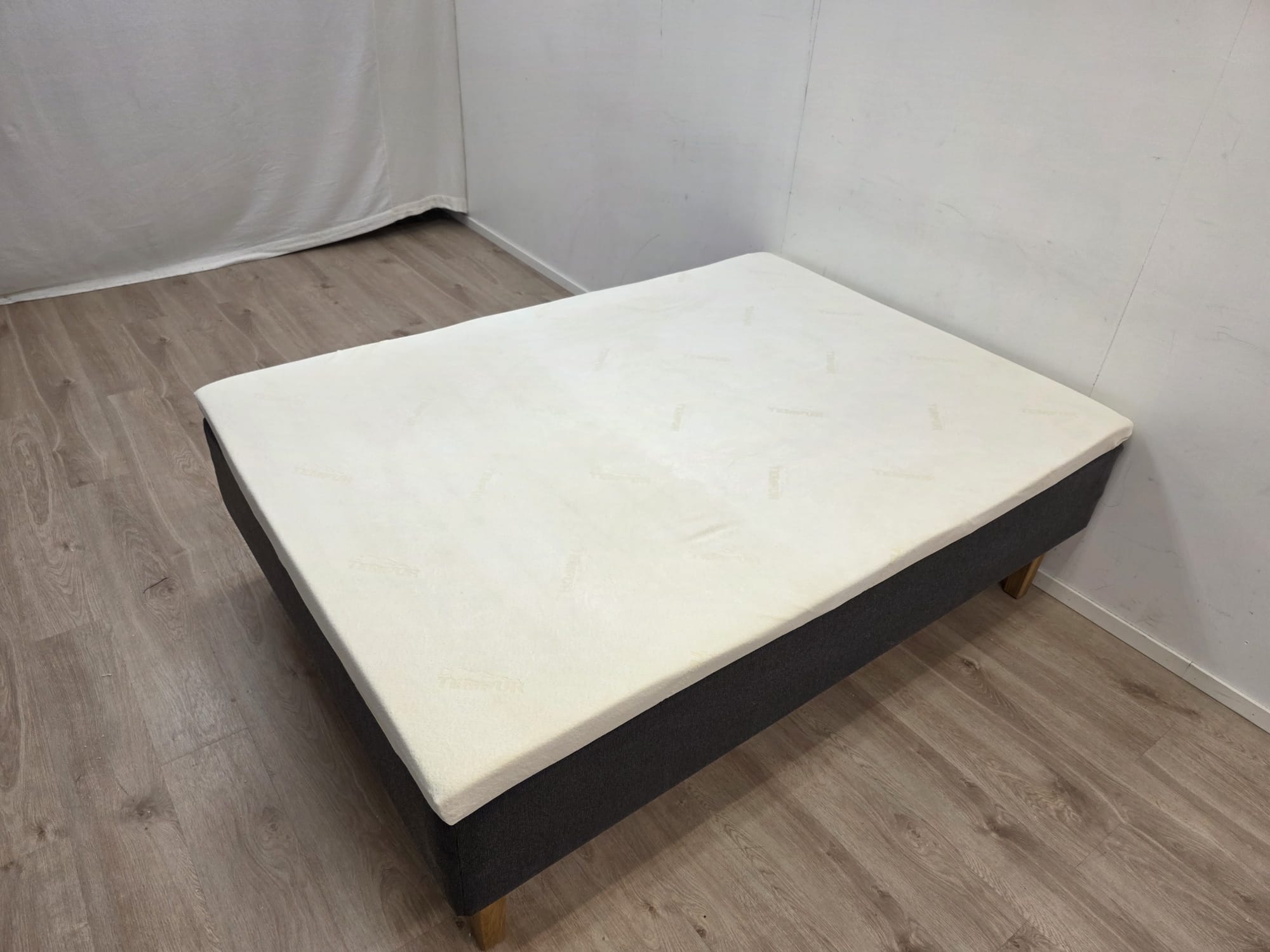 140x200 Tempur-petauspatja +  140x200 Sotka Alina Hard runkopatjasänky 