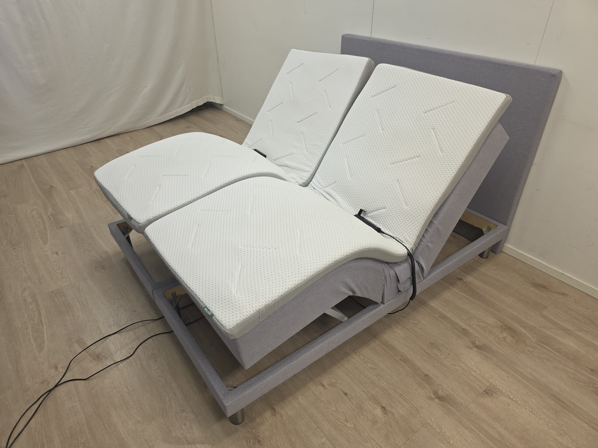 Hilding Moottorisänky 160x200(2x80x200)