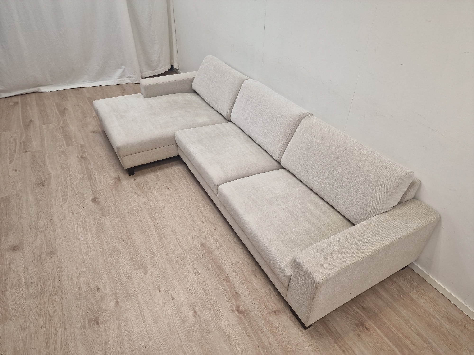 Sits Avokulmasohva