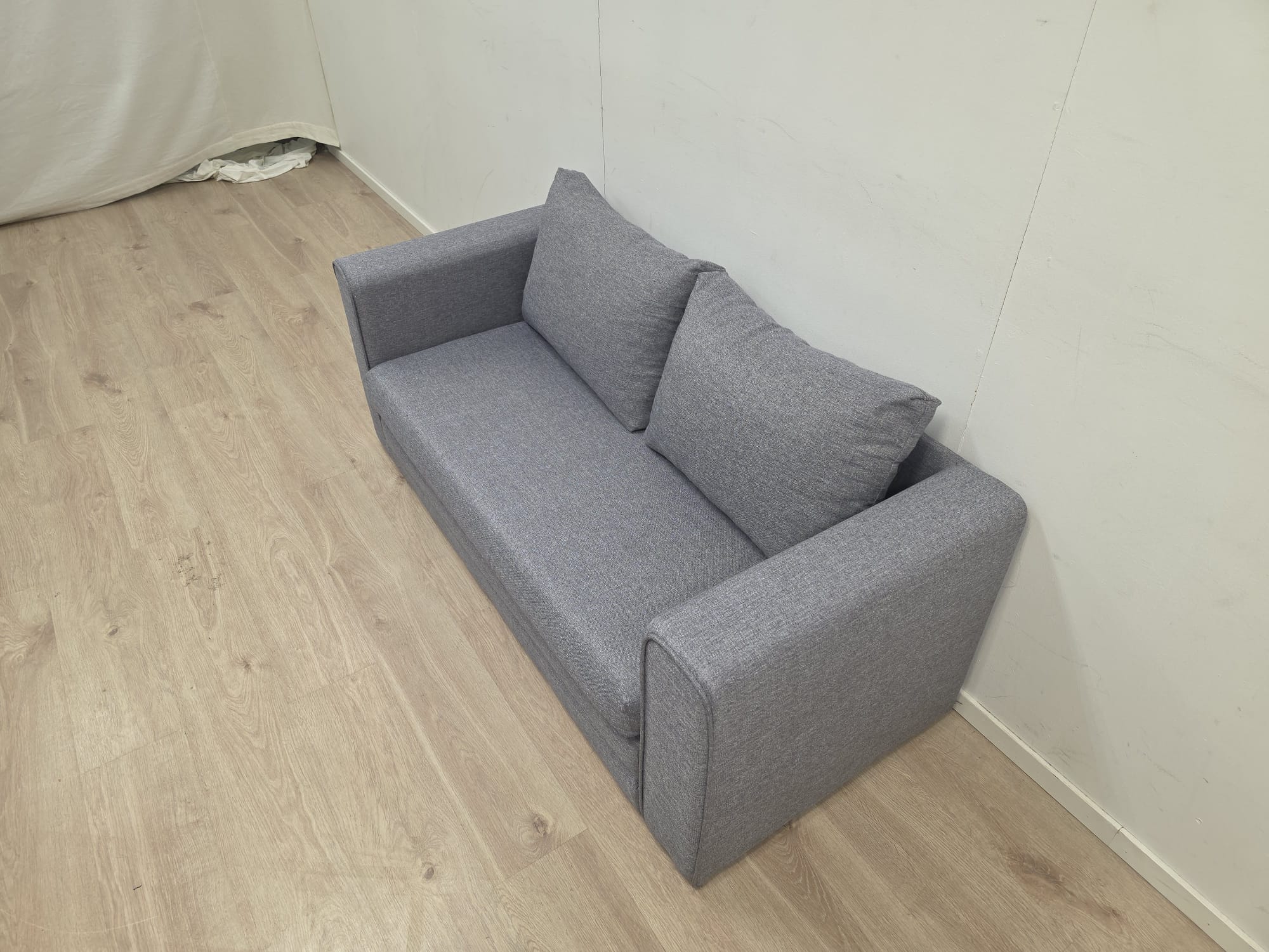 Kahden istuttavaa vuodesohva