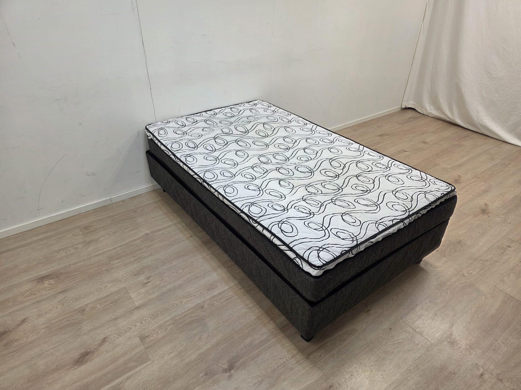 120x200 jenkkisänky