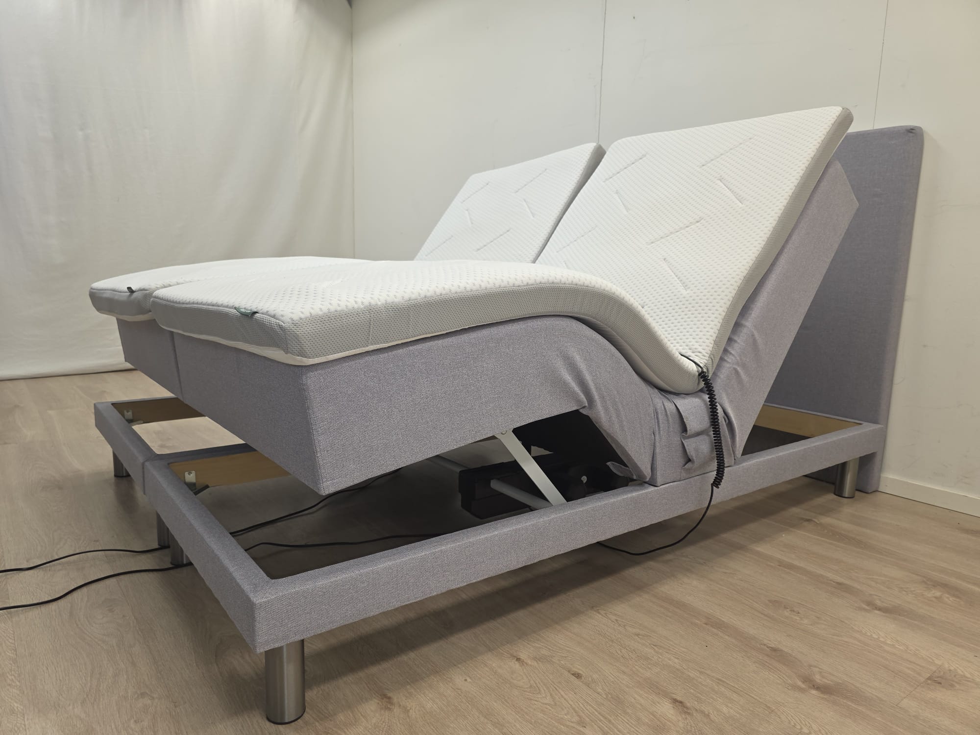 Hilding Moottorisänky 160x200(2x80x200)