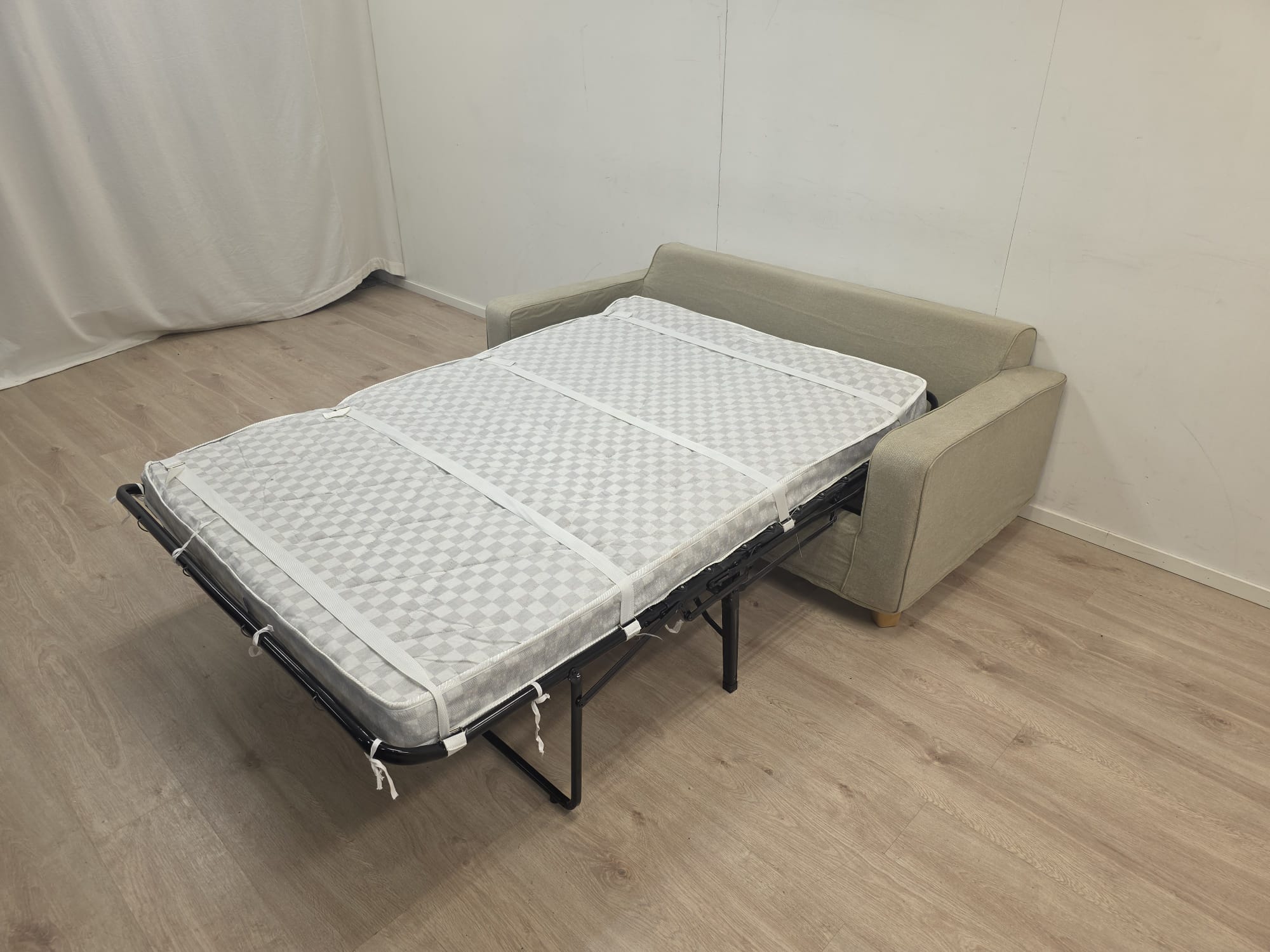 Fogia kahden istuttavaa vuodesohva 