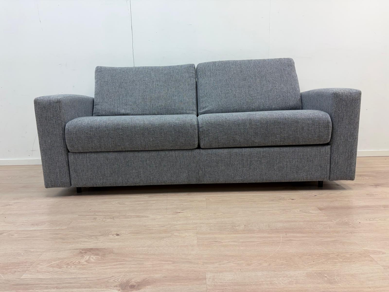 Unico kahden istuttavaa vuodesohva 