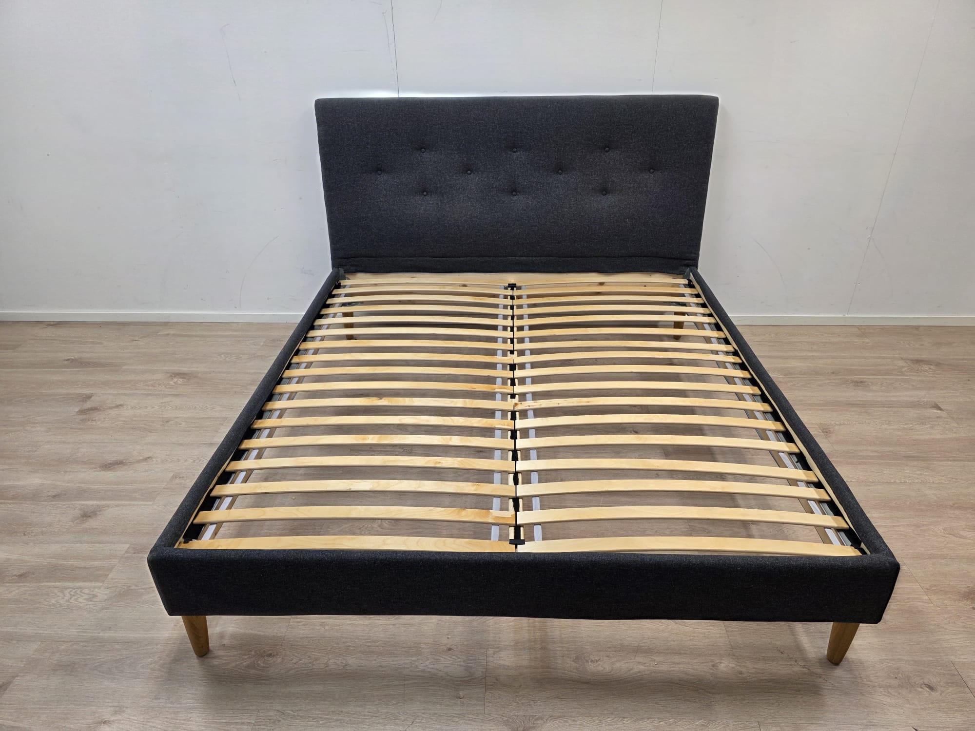 Laadukas sänky Tempur patjoilla