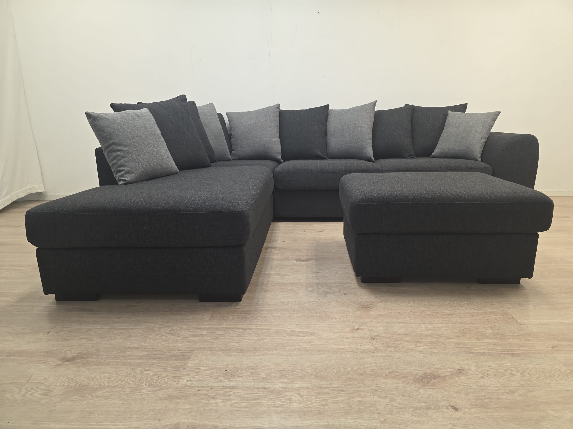 LAZY LOUNGE -moduulisohva  300 x 240 cm