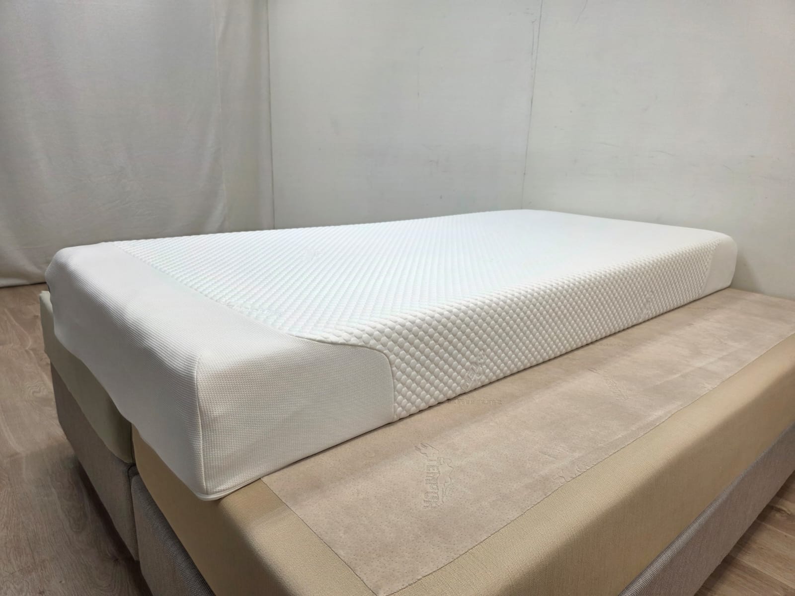 90x200x20cm Tempur Patja ilmainen toimitus, free delivery