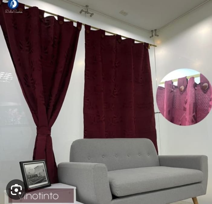 CORTINAS COLOR VINOTINTO