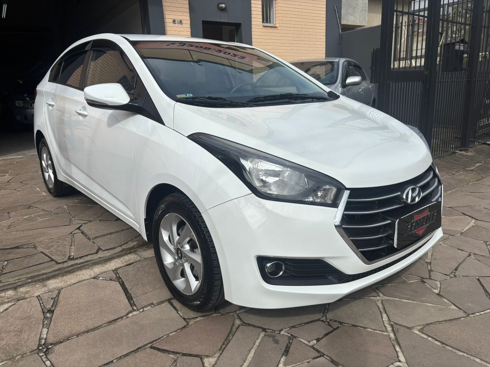 HYUNDAI   HB20S  1.6 COMFORT PLUS 16V FLEX 4P MANUAL