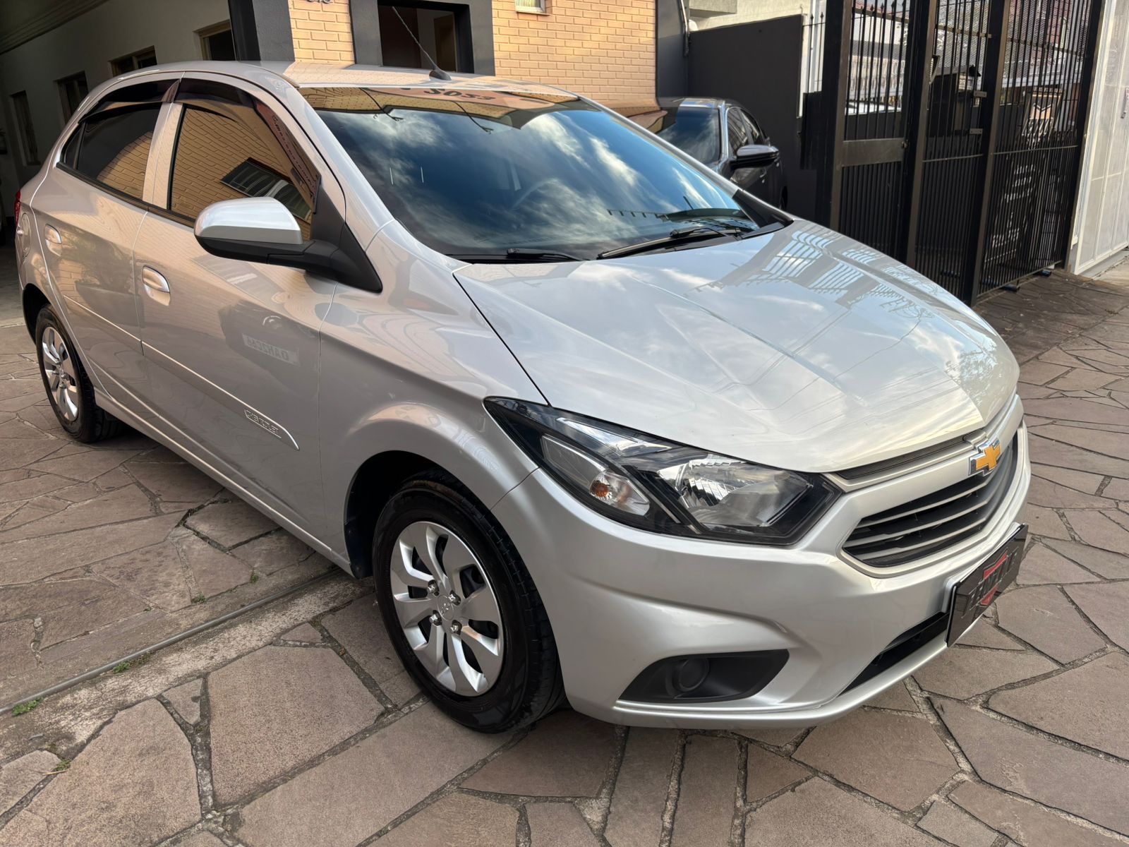 Chevrolet Onix Hatch LT 1.0 8V Flex Mec. 4P 2017