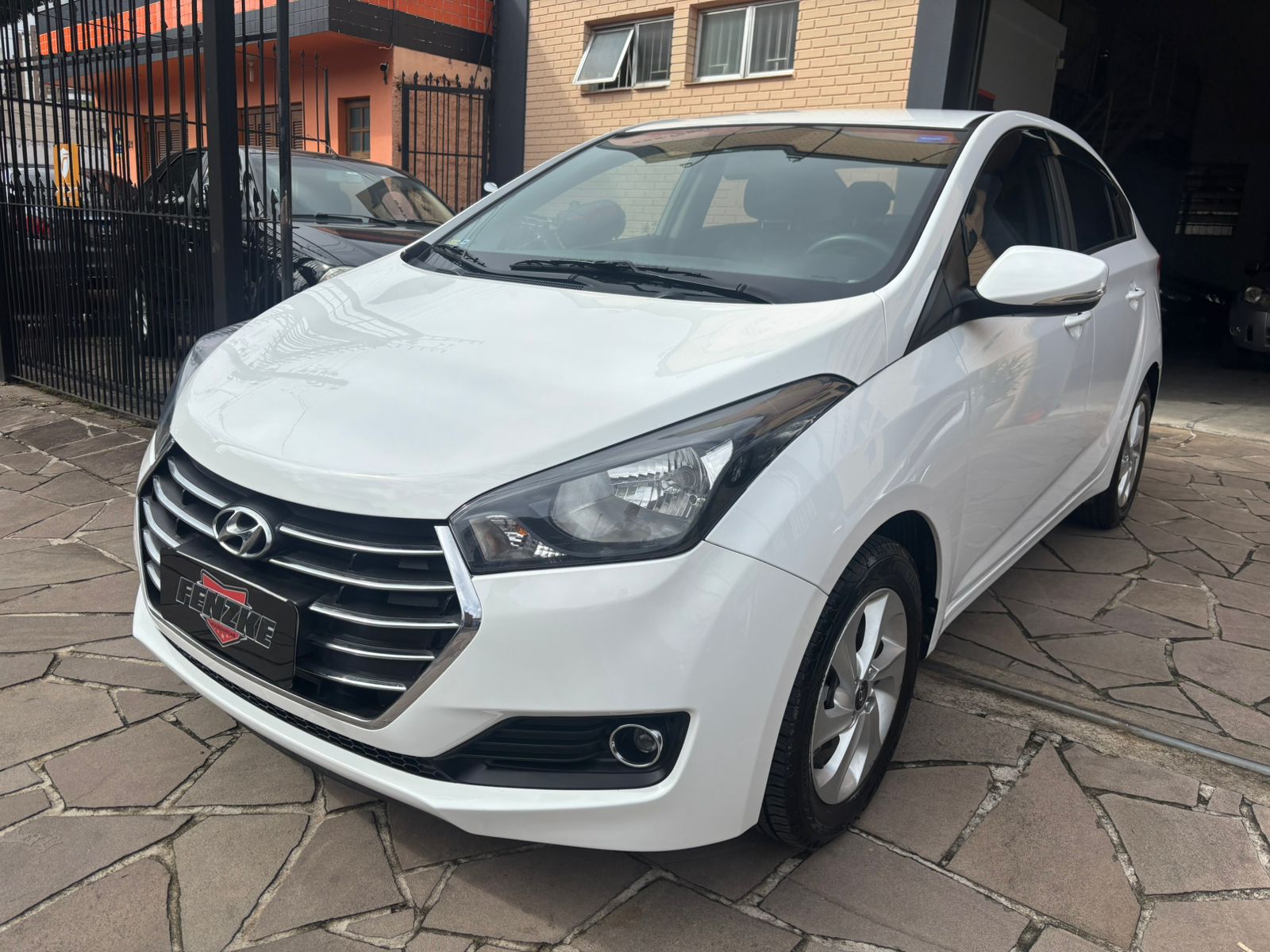 HYUNDAI   HB20S  1.6 COMFORT PLUS 16V FLEX 4P MANUAL