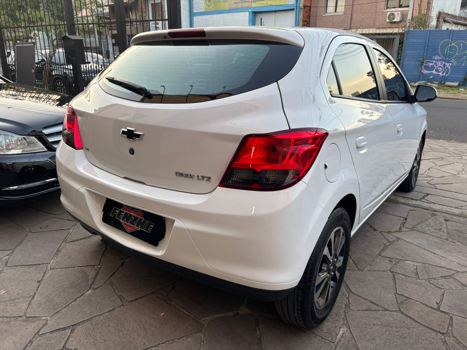 GM/Chevrolet Onix 1.4 MT LTZ 2014