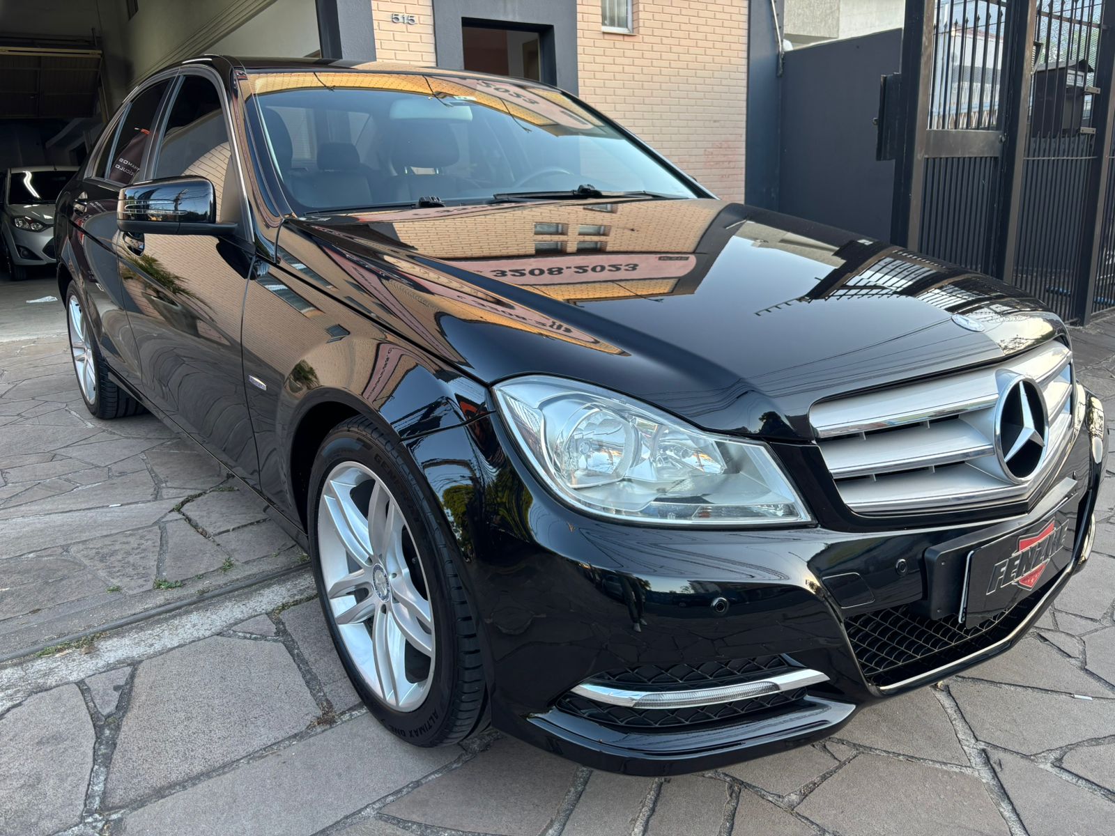 Mercedes-Benz C-180 CGI Classic 1.8 16V 156cv Aut. 2012