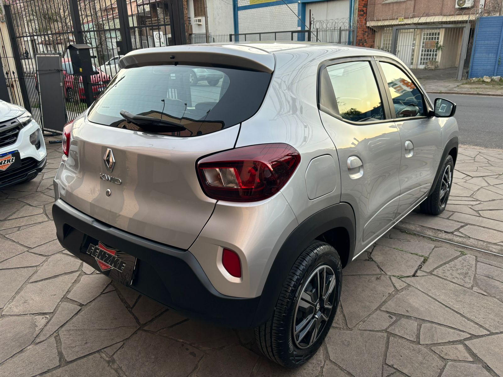 Renault Intense 1.0 Flex 12v 5p Mec.
