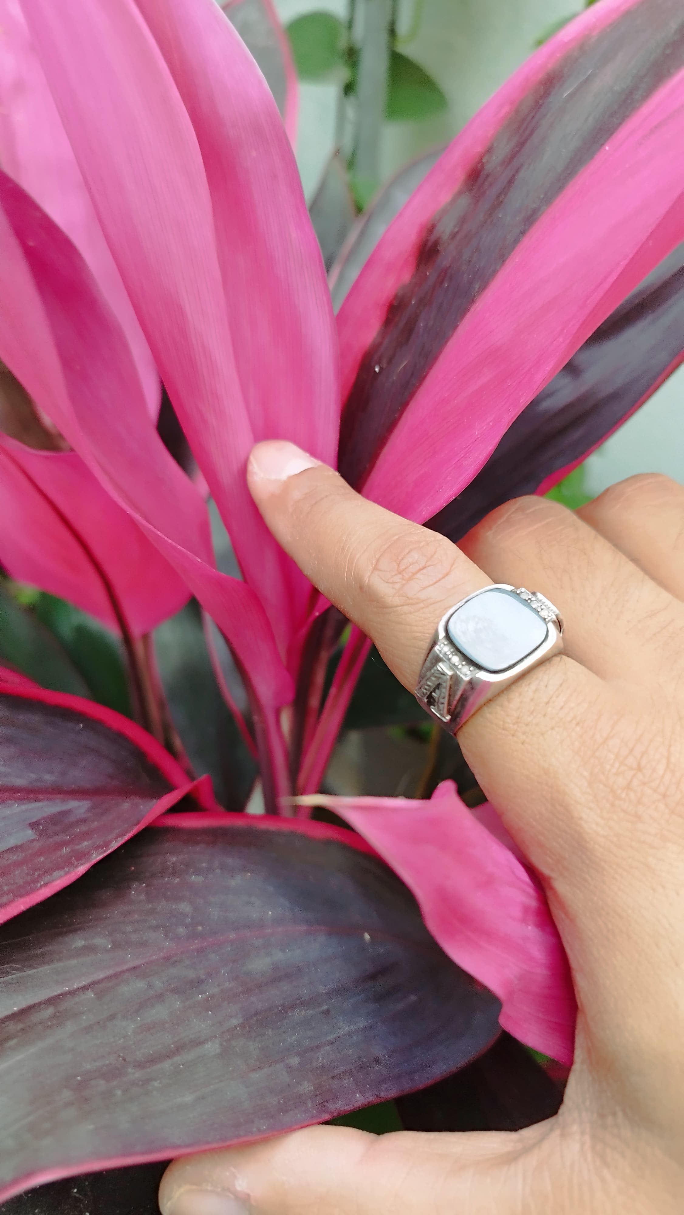 Anillo de plata con piedra negra ONIX